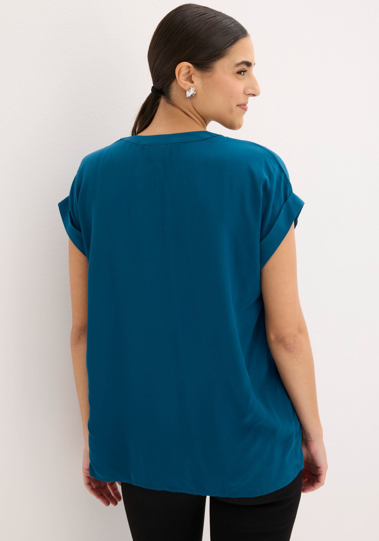 bonprix Tunika eleganter Look, Kurzarm-Design, Regular Fit, mit Henley-Kragen
