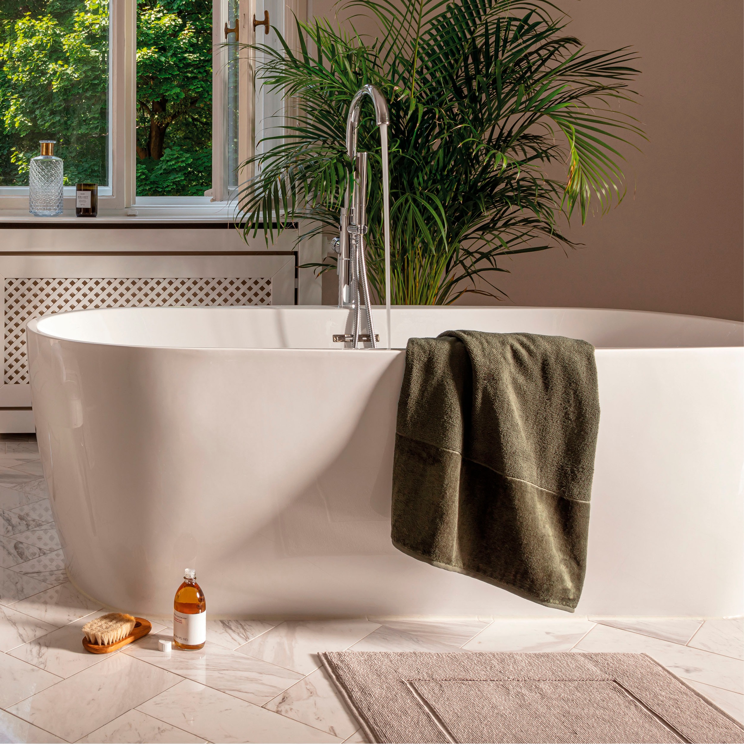 Möve Duschtuch »MÖVE Bamboo Luxe«, (1 St., Badetuch 80 x 150 cm), mit seidig glänzenden Bordüren
