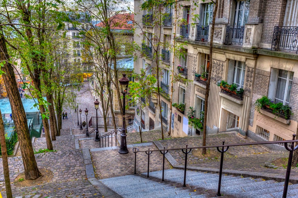 Papermoon Fototapete »Montmartre in Paris« glatt günstig online kaufen