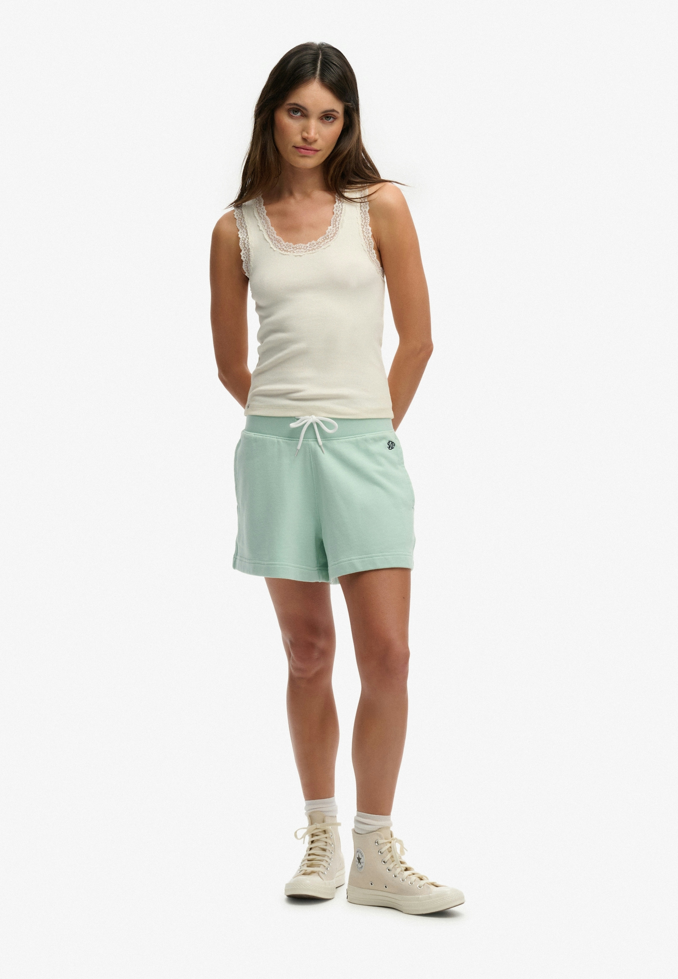 Superdry Shorts »STUDIOS SWEAT SHORT«  Slim Fit, mit Tunnelzug, aus Baumwolle und Jersey, unifarben