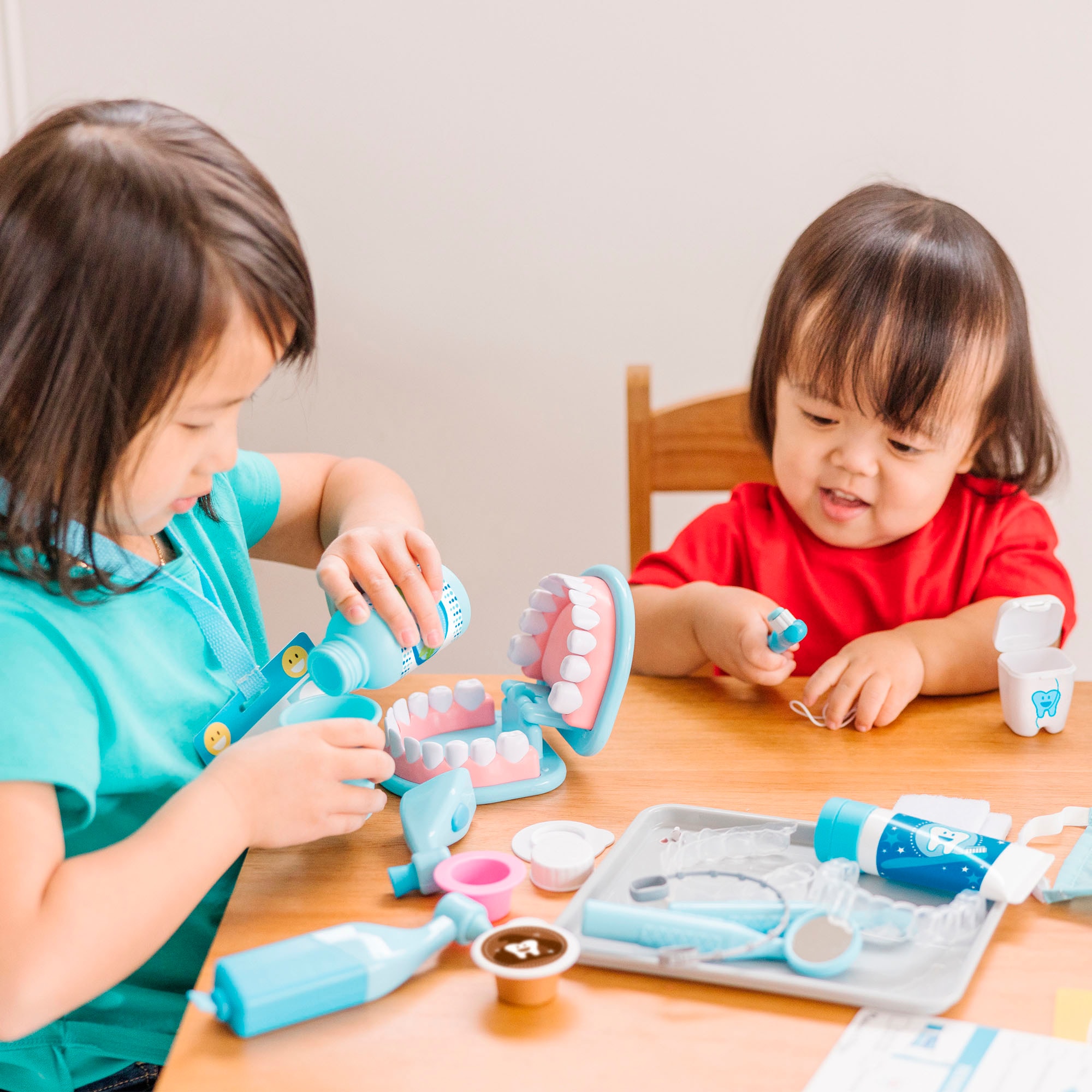Spin Master Spielzeug-Arztkoffer »Melissa & Doug Super Smile Zahnarzt-Spielset«