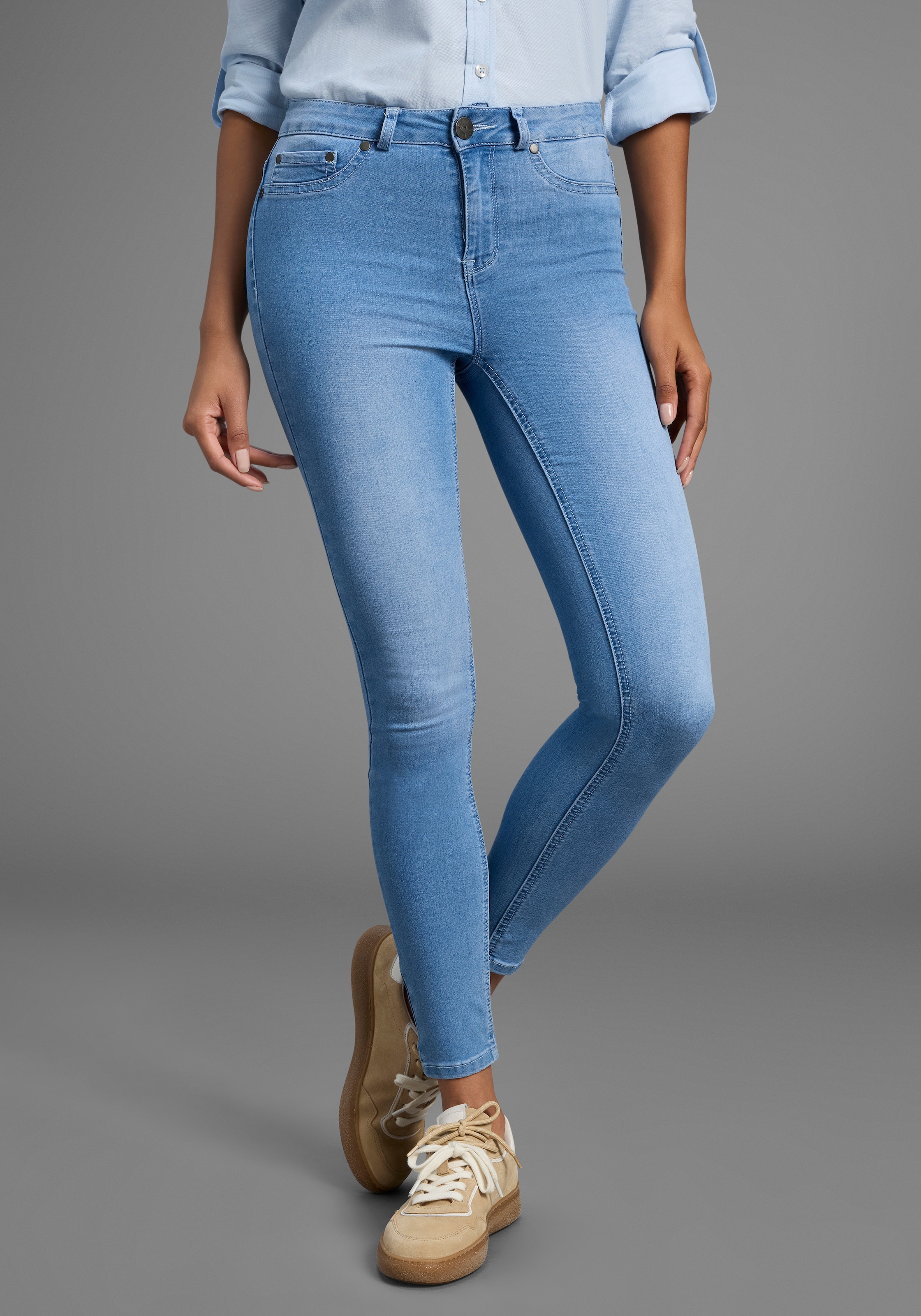 Arizona Skinny-fit-Jeans »Ultra Stretch«, extra-eng geschnittene Beinform, modische Used-Waschung
