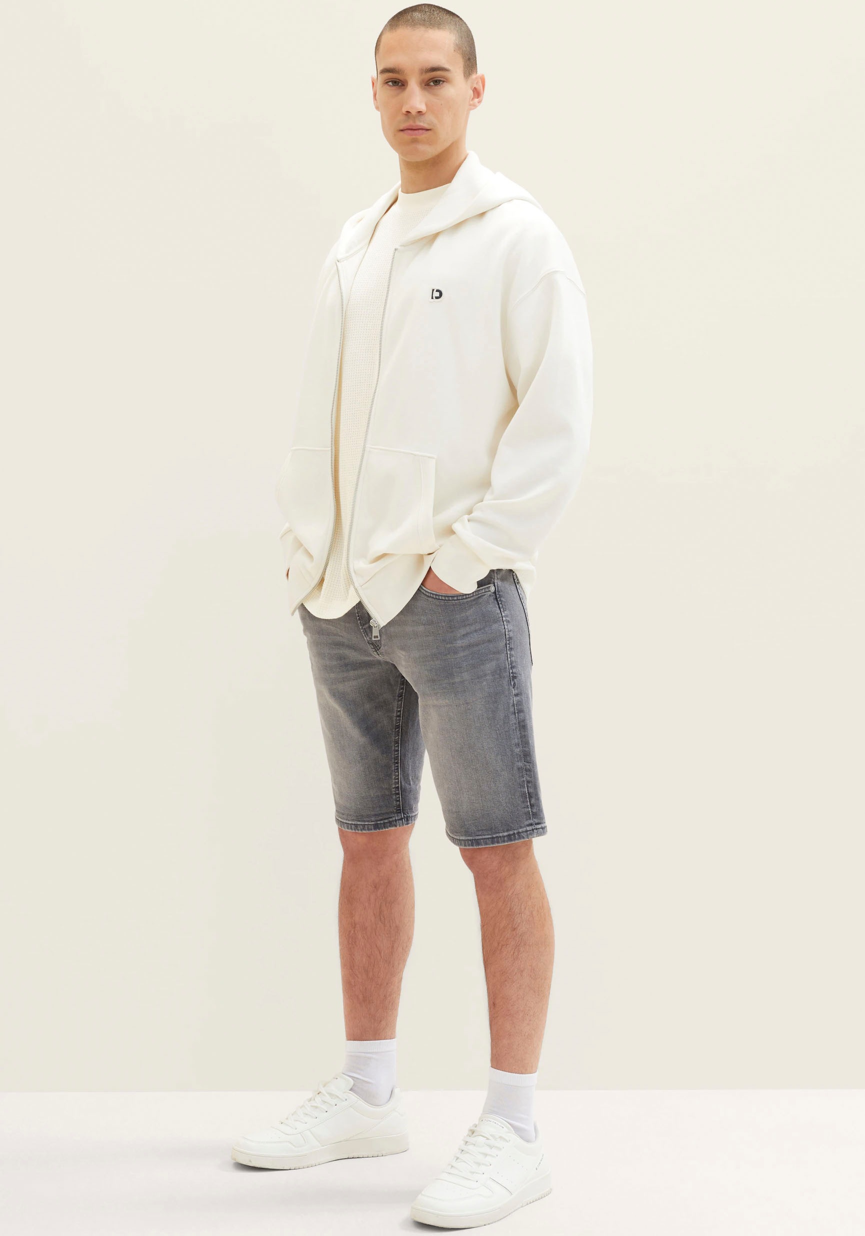 4. Bild von TOM TAILOR Denim Jeansshorts, in 5-Pocket Form
