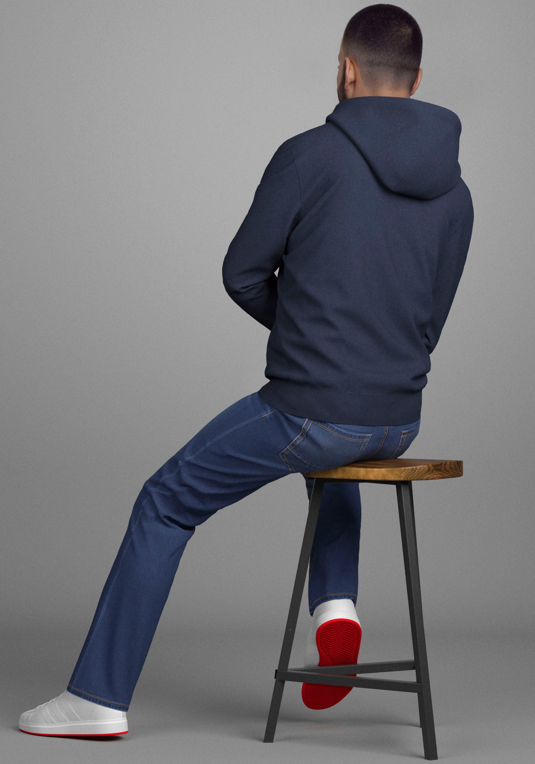 Bruno Banani Sweatjacke moderner Brustprint