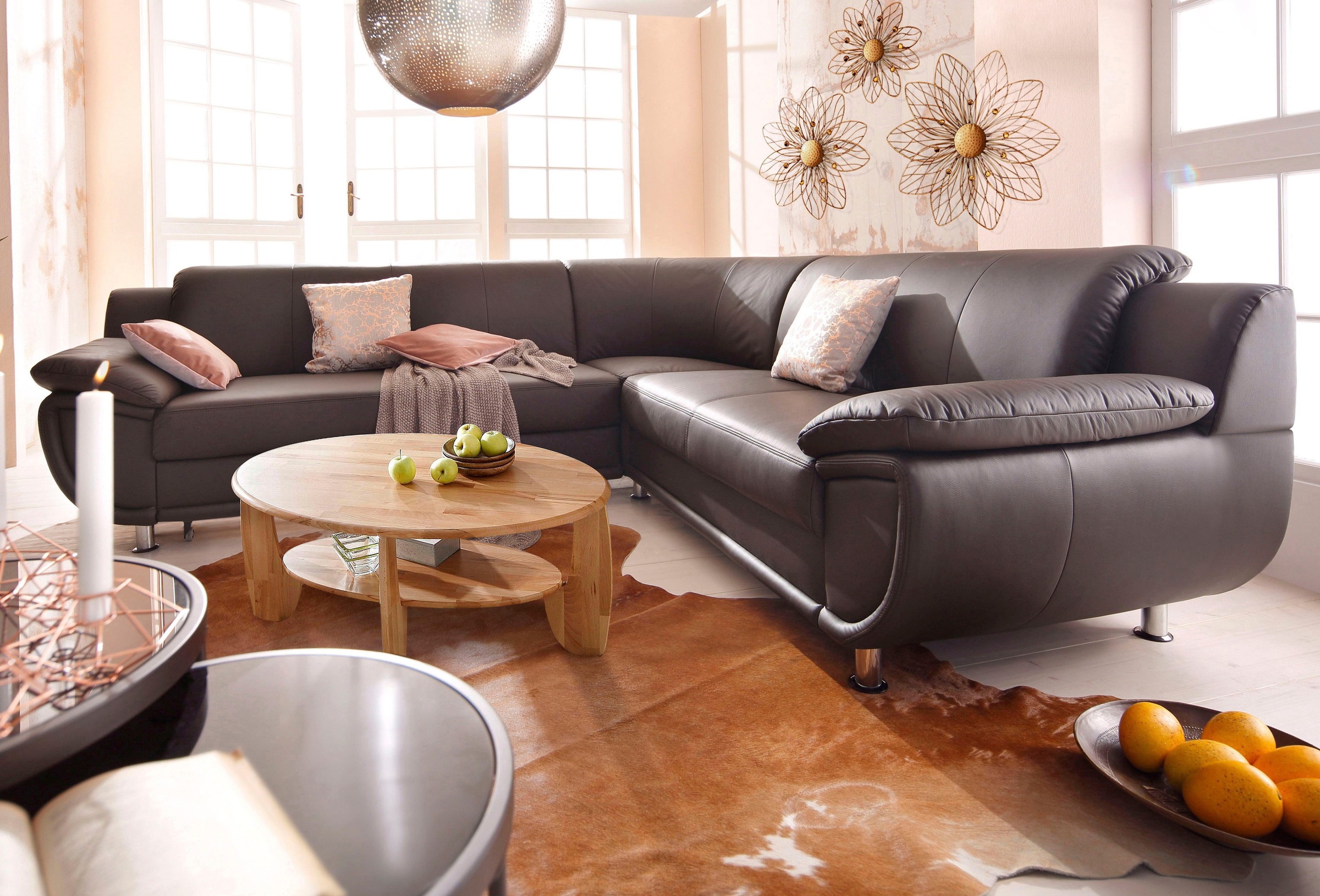 TRENDMANUFAKTUR Ecksofa »Rondo wahlweise mit Schlaffunktion, 267x247 cm (BxT), breite Armlehnen«, L-Form, wahlweise mit Federkern bestellbar, Füße chromfarben