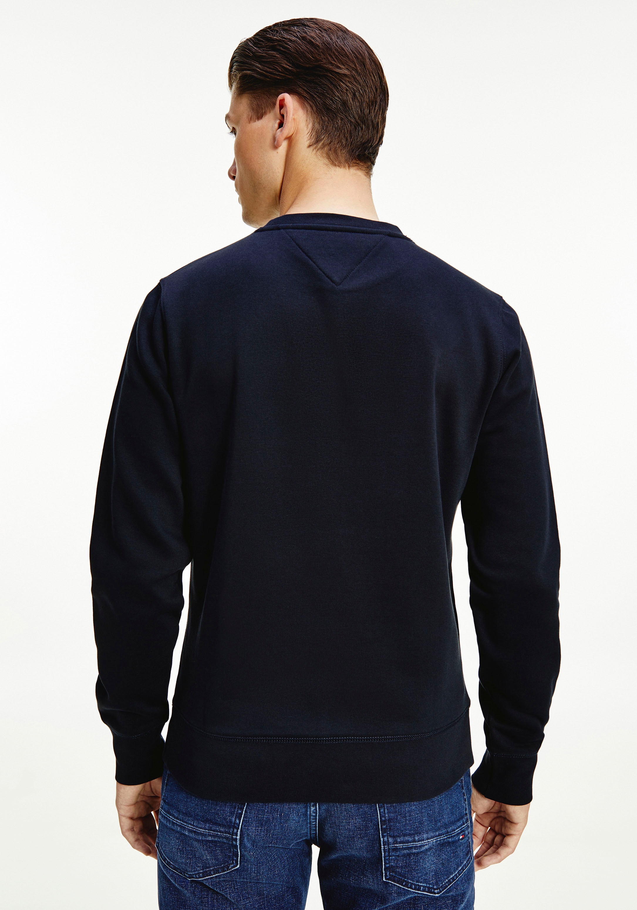 Tommy Hilfiger Sweatshirt »TOMMY LOGO SWEATSHIRT«, mit klassischem Rundhalsausschnitt