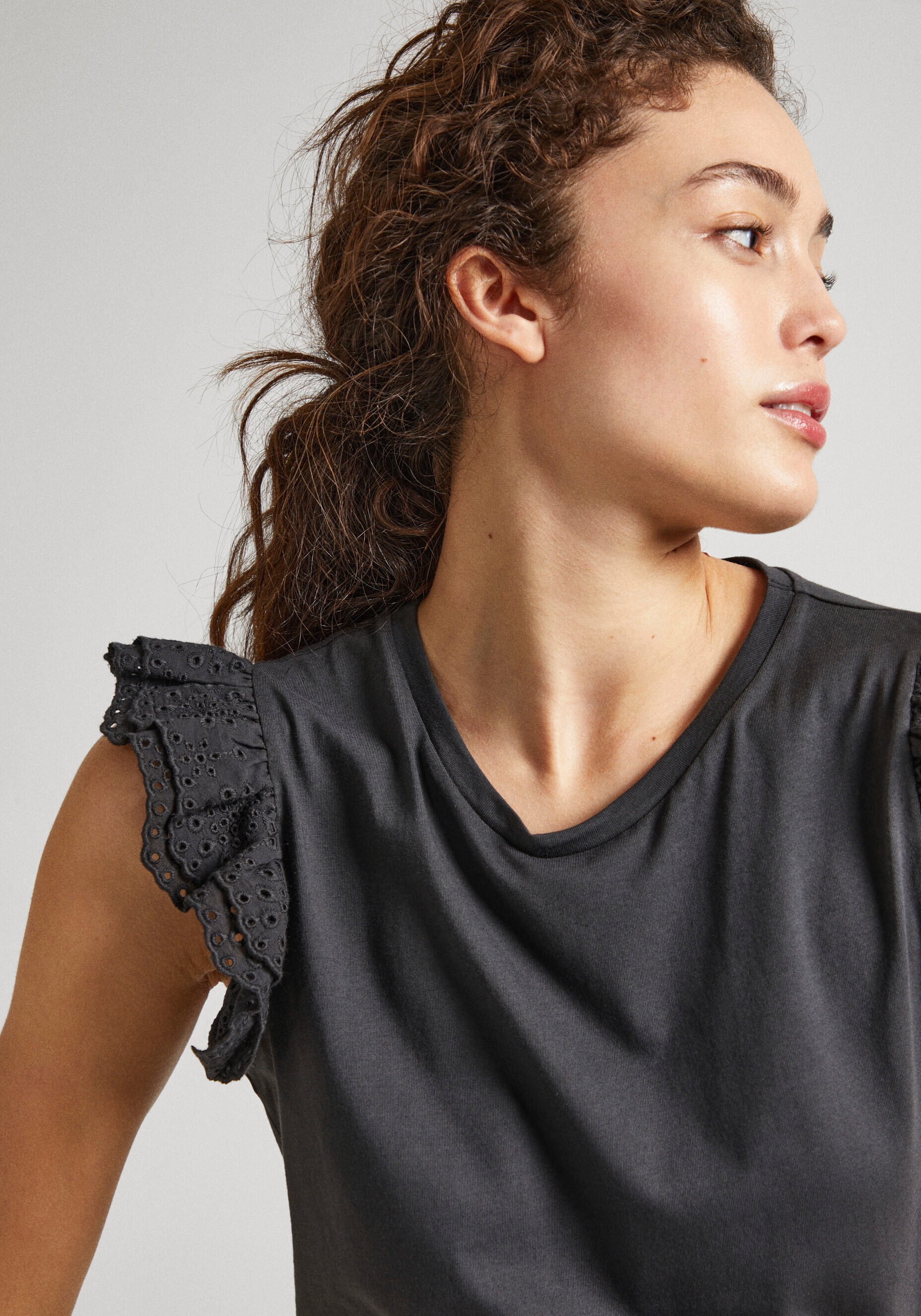 Pepe Jeans T-Shirt »LINDSAY« mit Rüschen