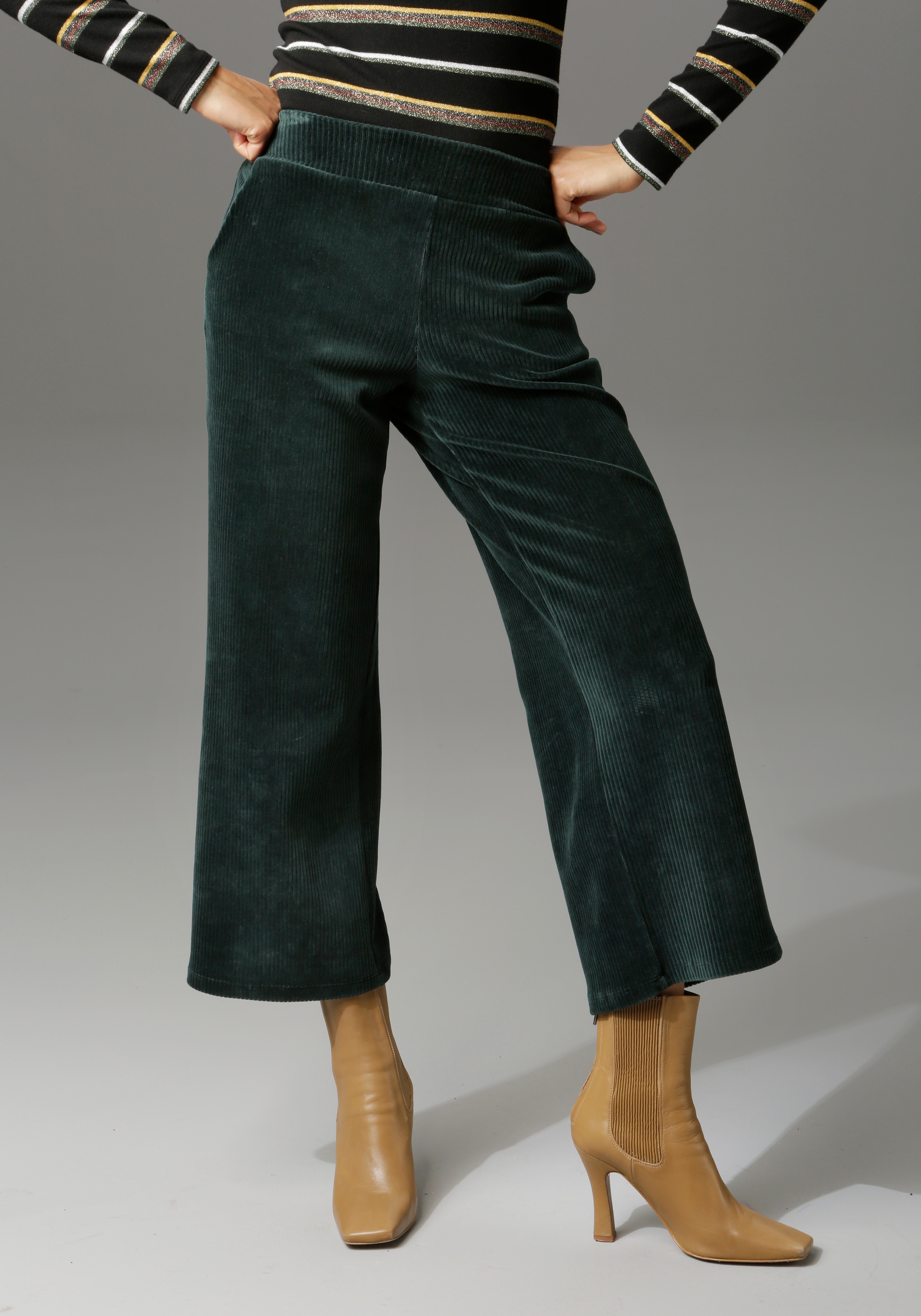 Cordhose, in trendiger Culotte-Form