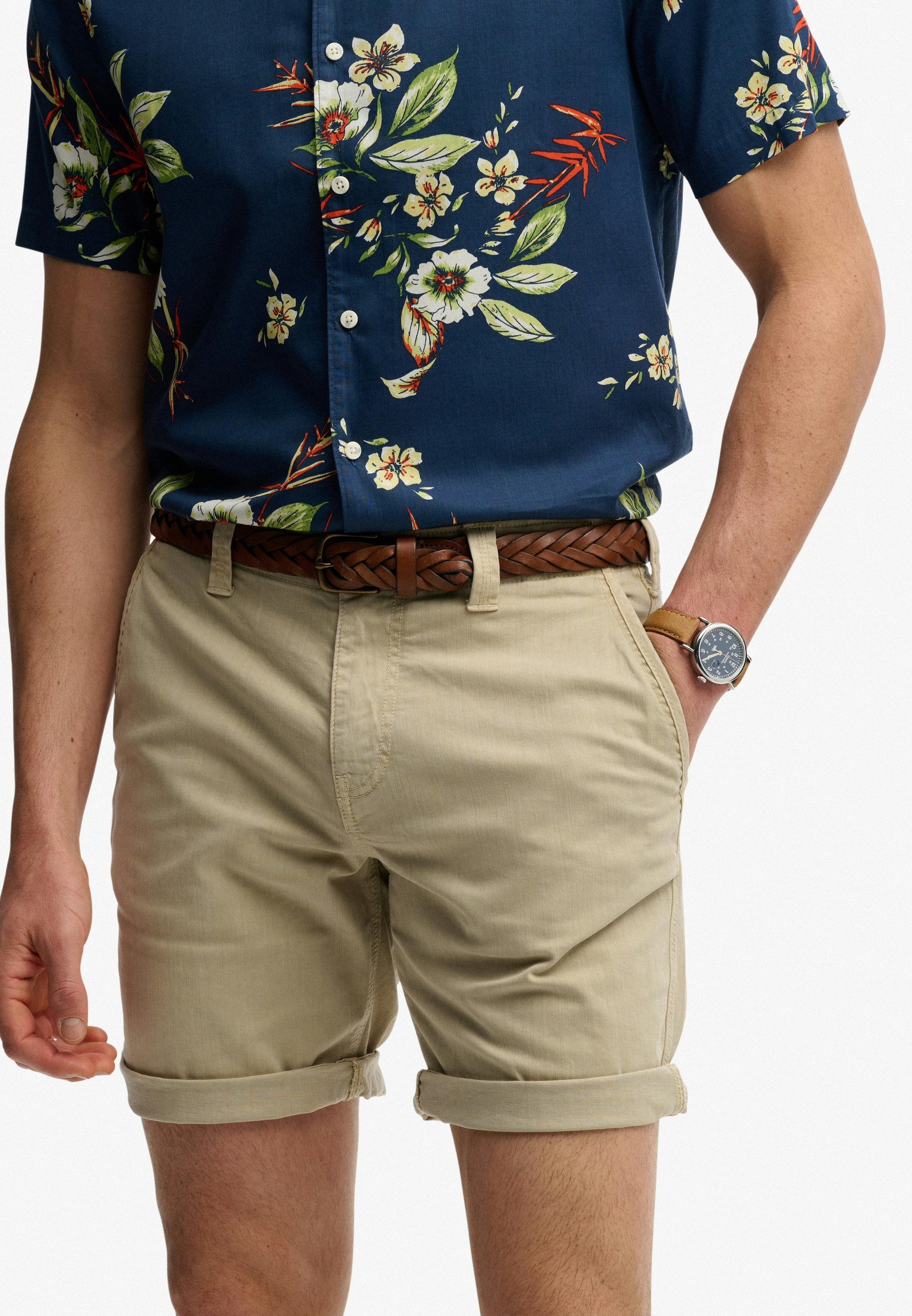 Superdry Chinoshorts »UTILITY CHINO SHORT«  mit Baumwollmischung, Relaxed Fit, knielang, aus Webmaterial