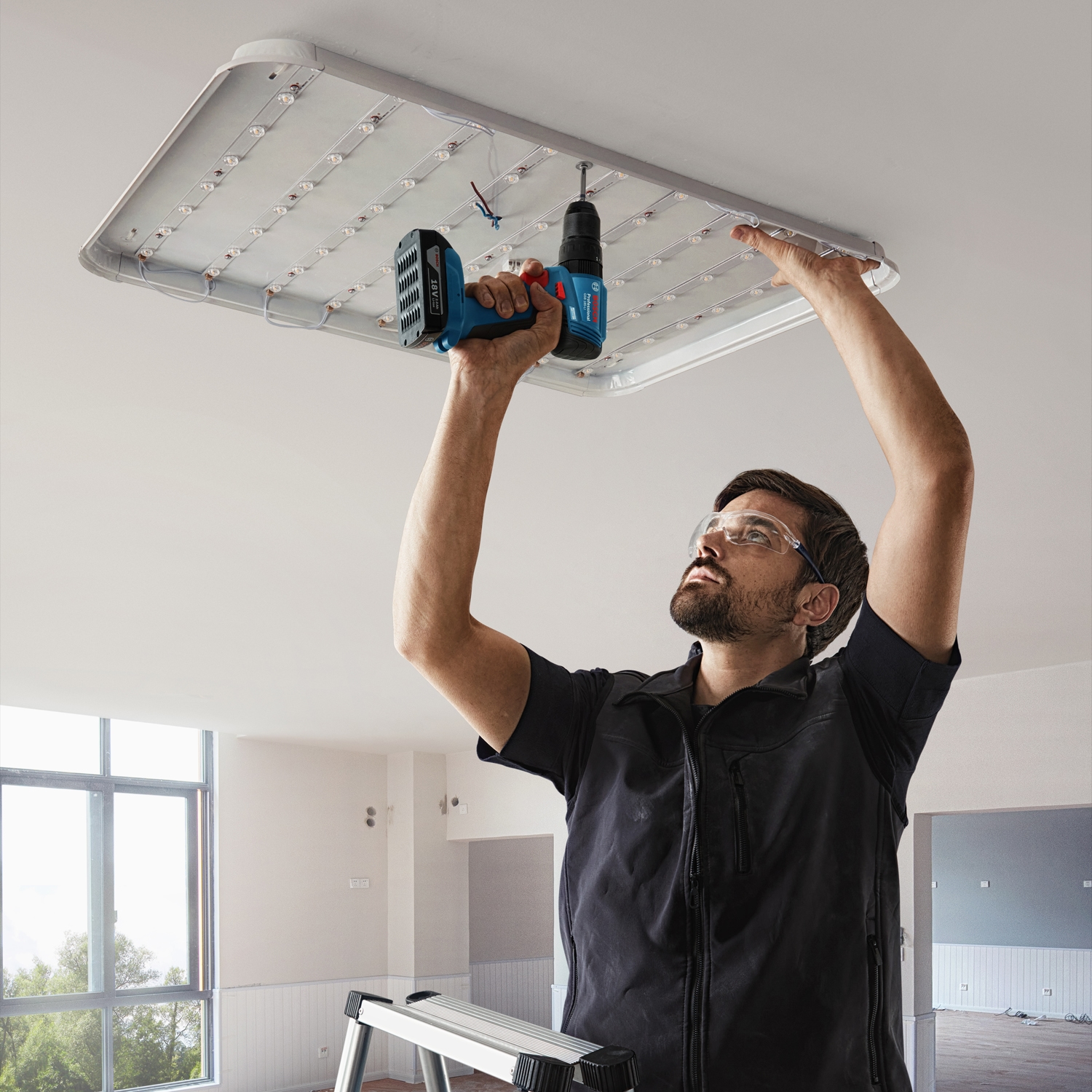 Bosch Professional Akku-Schlagbohrmaschine »»GSB 18V-45««, Inkl. 2x Akkus 3,0Ah und Schnellladegerät GAL 18V-40, in L-BOXX