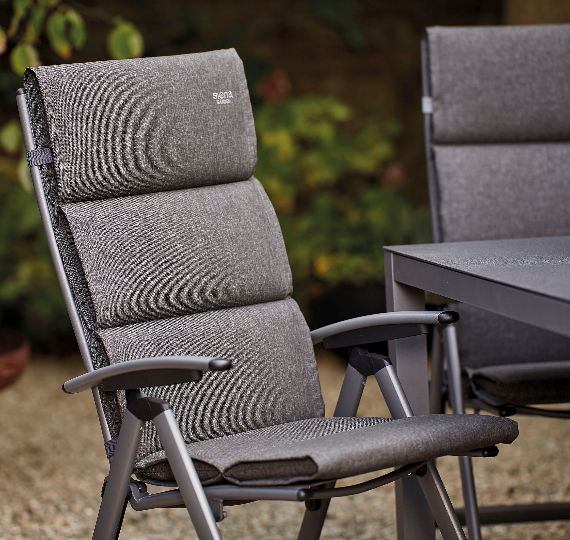 Siena Garden Garten-Essgruppe »Savona / Zurigo«, (Set, 10 tlg.), best. aus 4 Sesseln, 4 Auflagen, 1 Liege und 1 Tisch