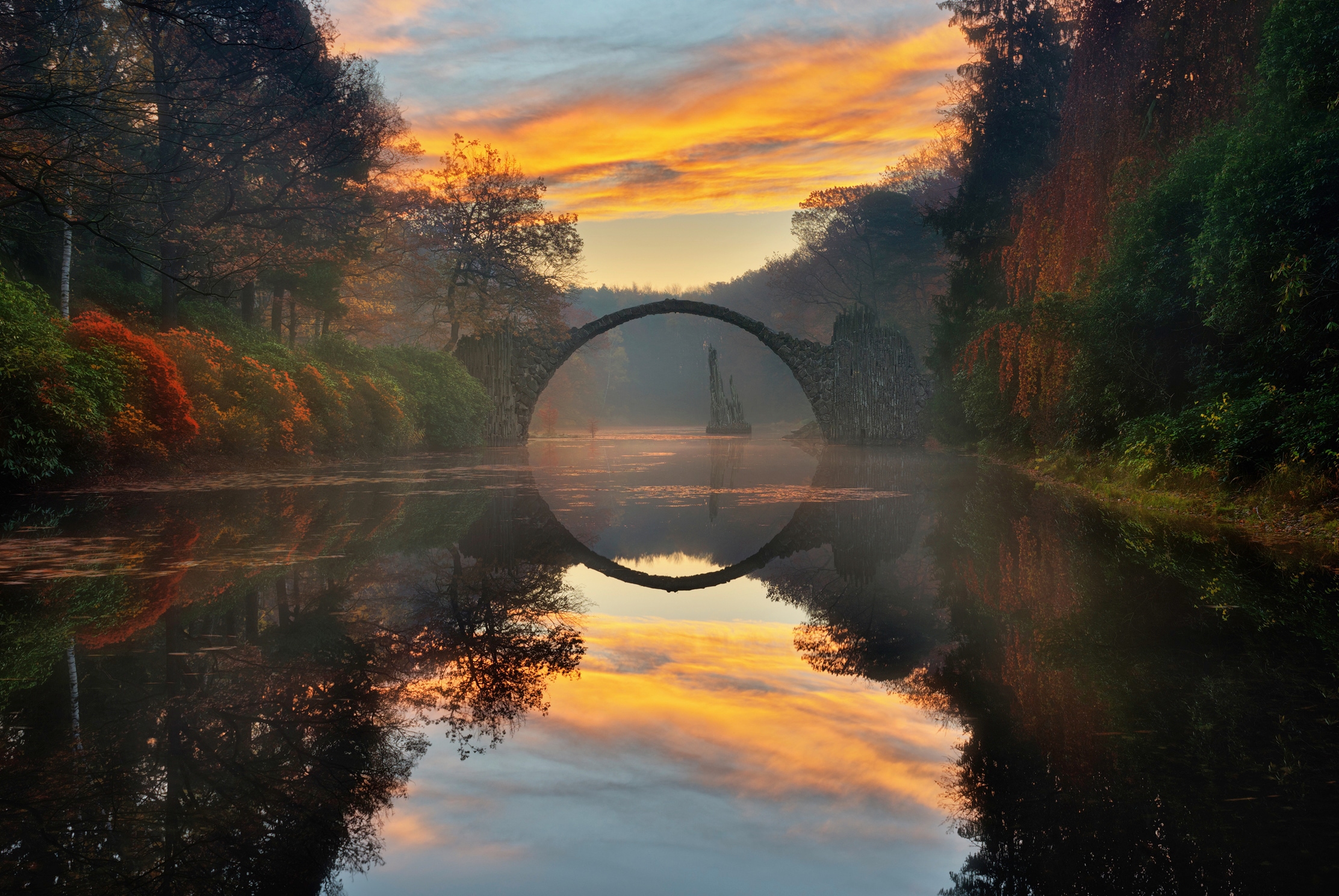 Papermoon Fototapete »Photo-Art KRZYSZTOF BROWKO, HERBSTGARTEN« günstig online kaufen