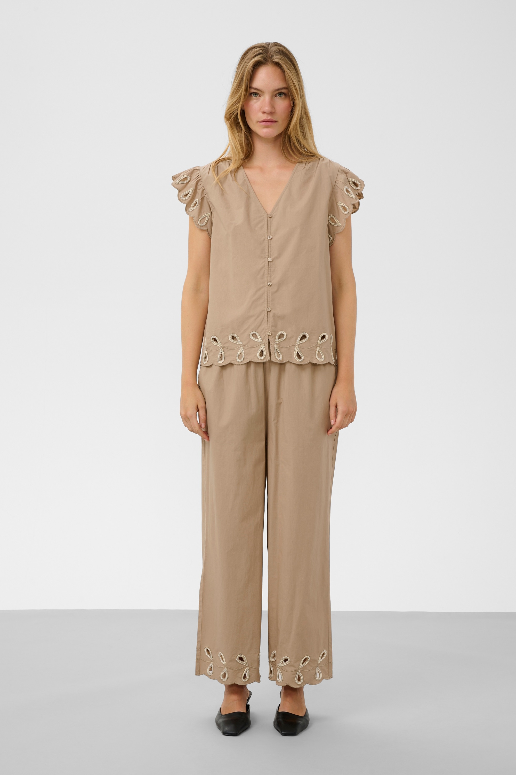 SOAKED IN LUXURY Stoffhose »Casual Hose SLAmara«