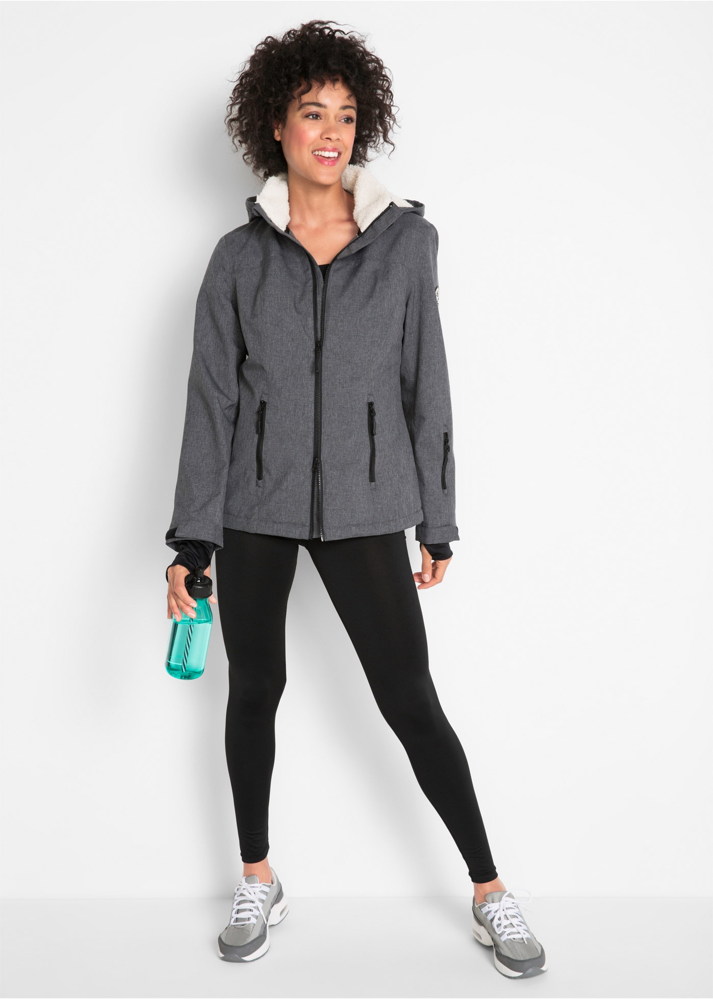 bonprix Funktionsjacke mit Kapuze Wasserdichte Winterjacke mit Outdoor-Funktion und Teddyfleece