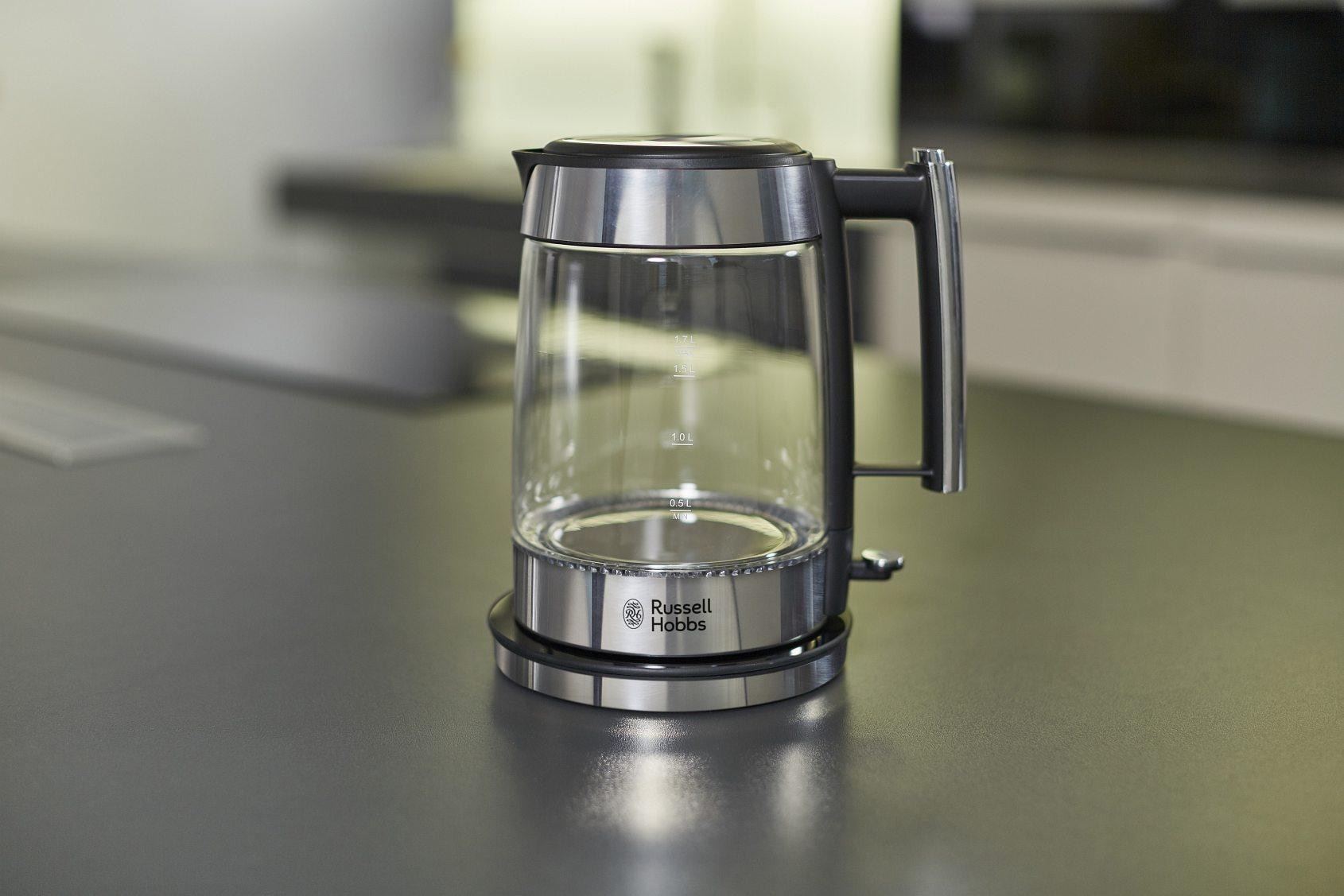 RUSSELL HOBBS Wasserkocher »Elegance 23830-70«, 1,7 l, 2200 W, Edelstahl, LED Beleuchtung, Kalkfilter, Wasserstandsanzeige, Design