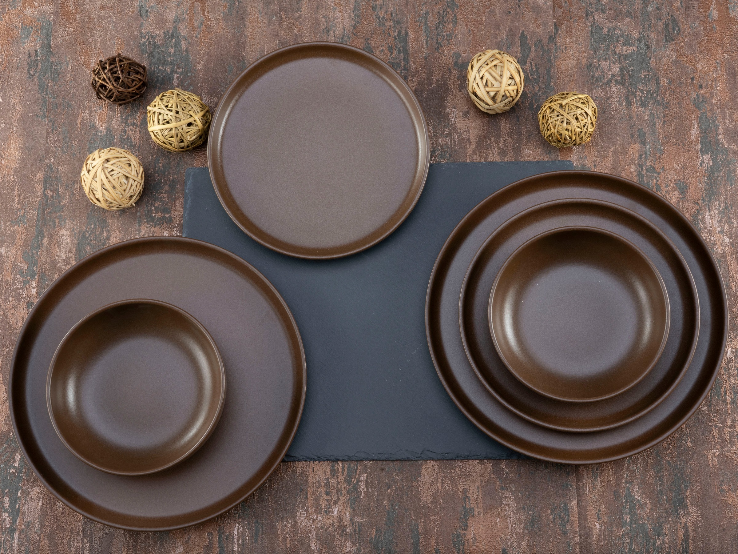 CreaTable Teller-Set »Geschirr-Set Uno«, (Set, 12 tlg., Tafelservice für 4 Personen), Service, harmonisch ausbalancierte Form, 12 Teile, für 4 Personen