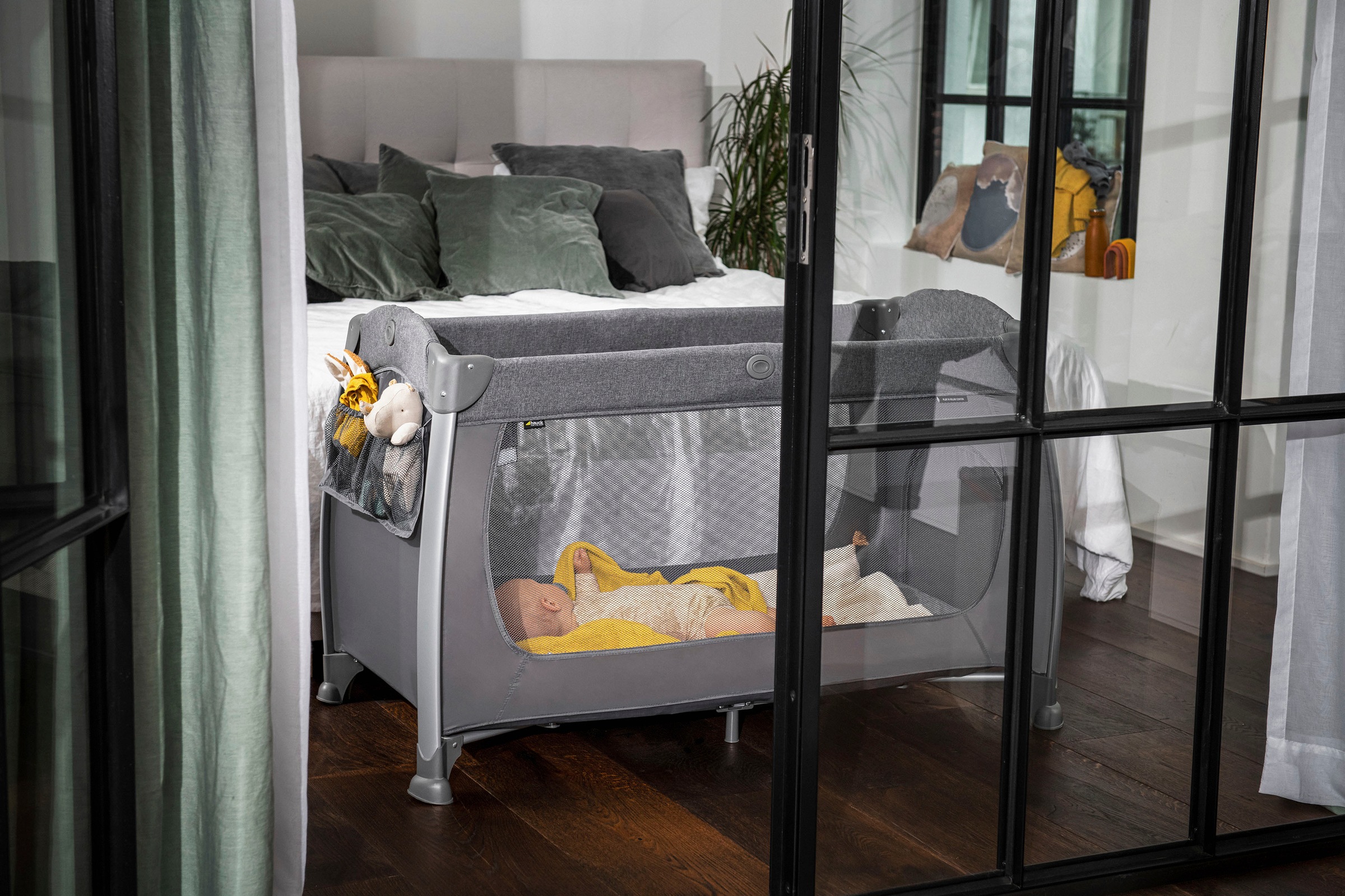 Hauck Baby-Reisebett »Play N Relax Center - melange black«, inkl. Transporttasche