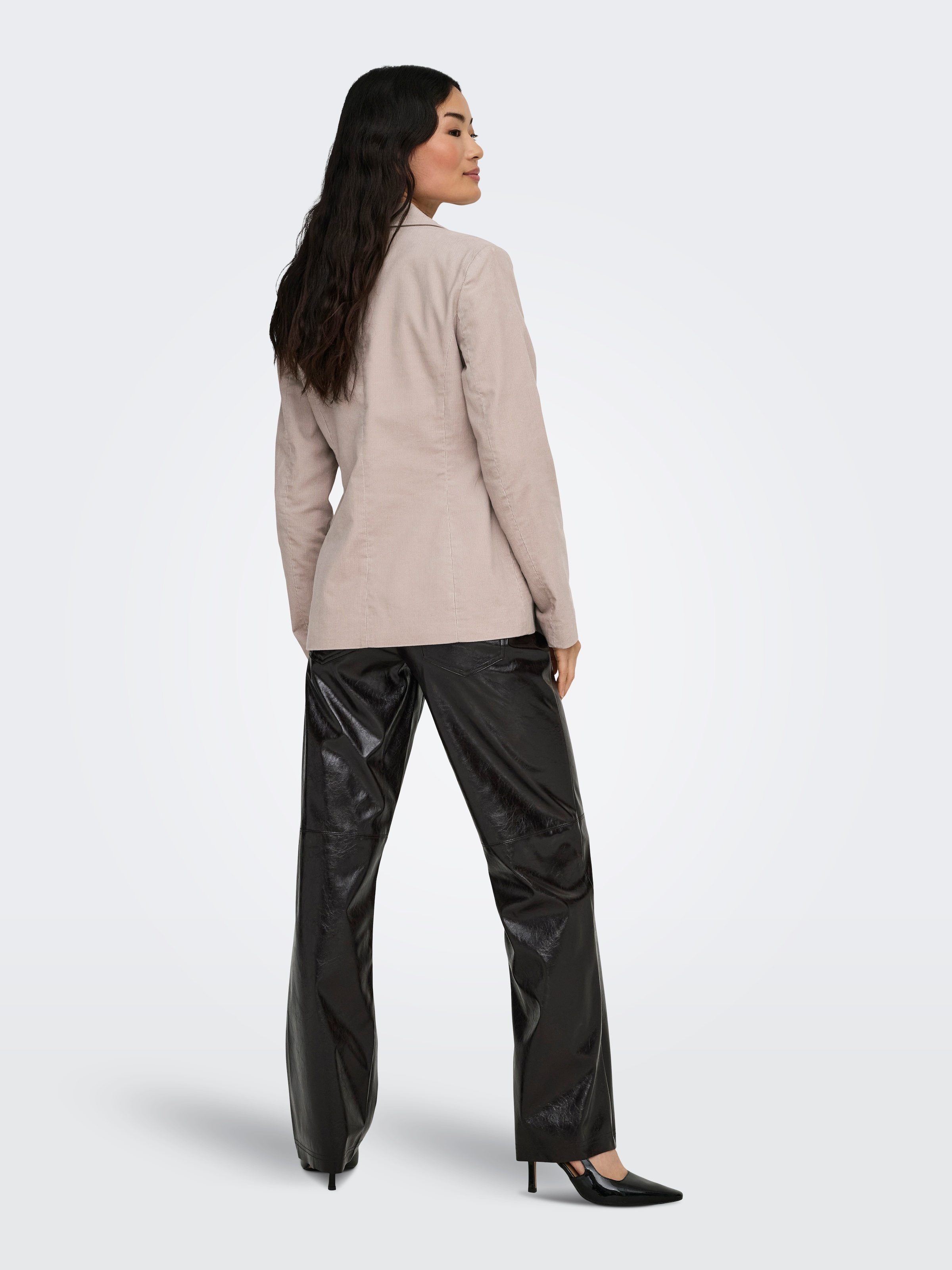 ONLY Kurzblazer »ONLNESSA L/S CORD FIT BLAZER CC TLR« aus Cord, regular fit, schmale Ärmel