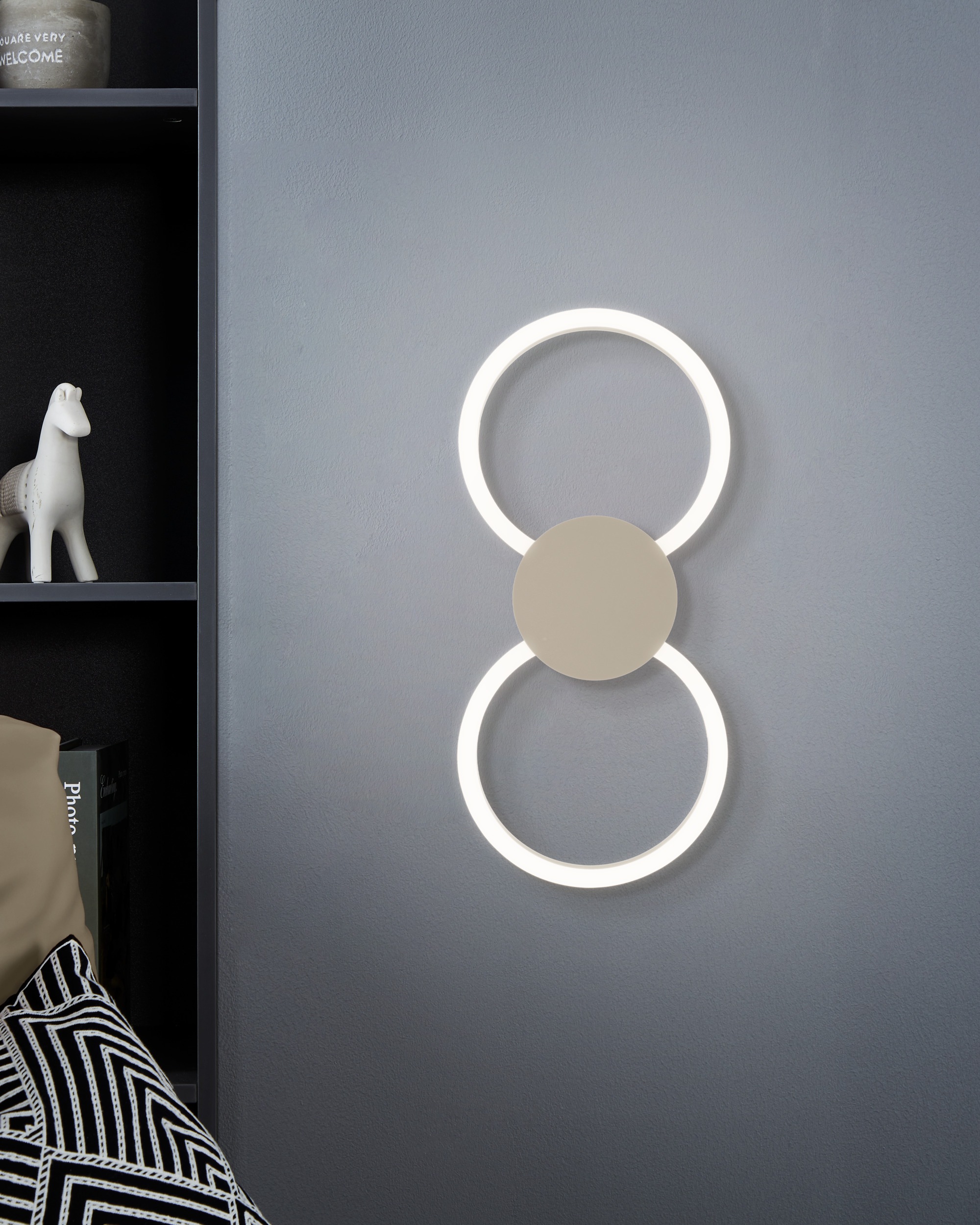 EGLO Deckenleuchte »VENTICELLO 1 Deckenlampe - Alu - LED;LED - 20W;0,91W - IP20« LED-Modul 1 Stk. Warmweiß Wohzimmerlampe, Esszimmerlampe, Flur, Schlafzimmer, L66 x B30 x H5 cm