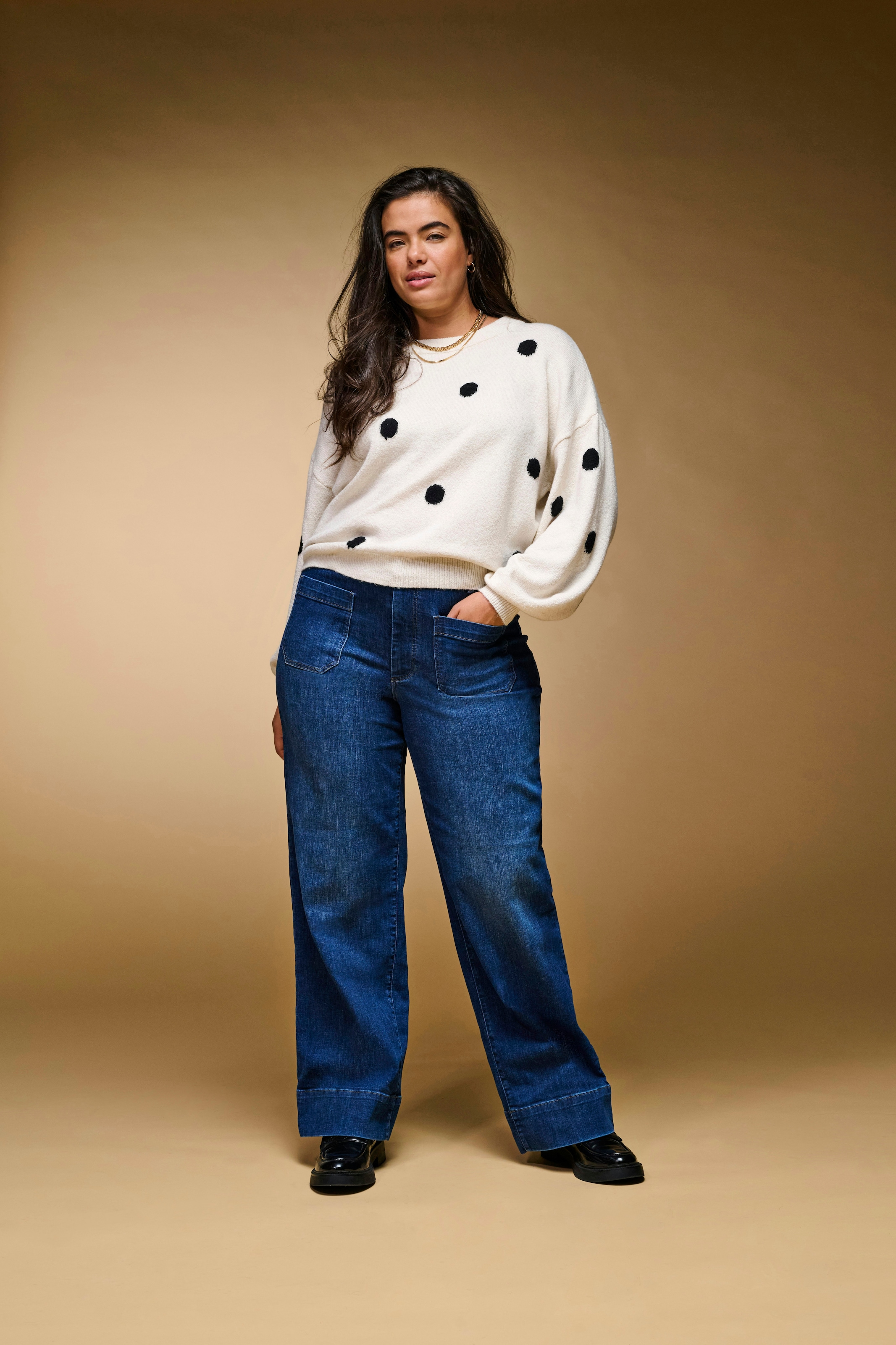ONLY CARMAKOMA High-waist-Jeans »CARMADISON-WAUW HW POCKET WIDE BOX NOOS« Baumwollmischung, High Waist, sanft gewaschener dunkler Denim-Look