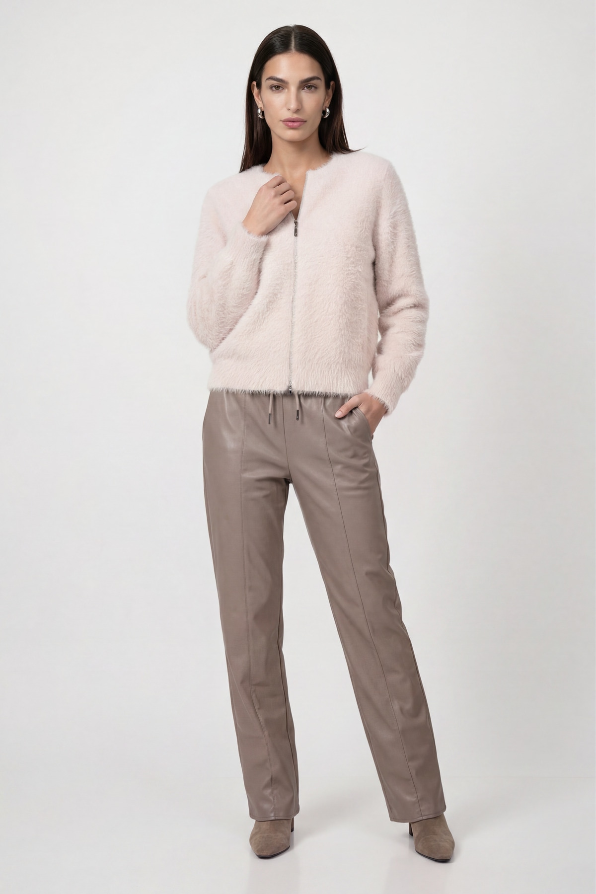 Monari Strickjacke »Plüsch« im flauschigen Materialmix, Rundhals