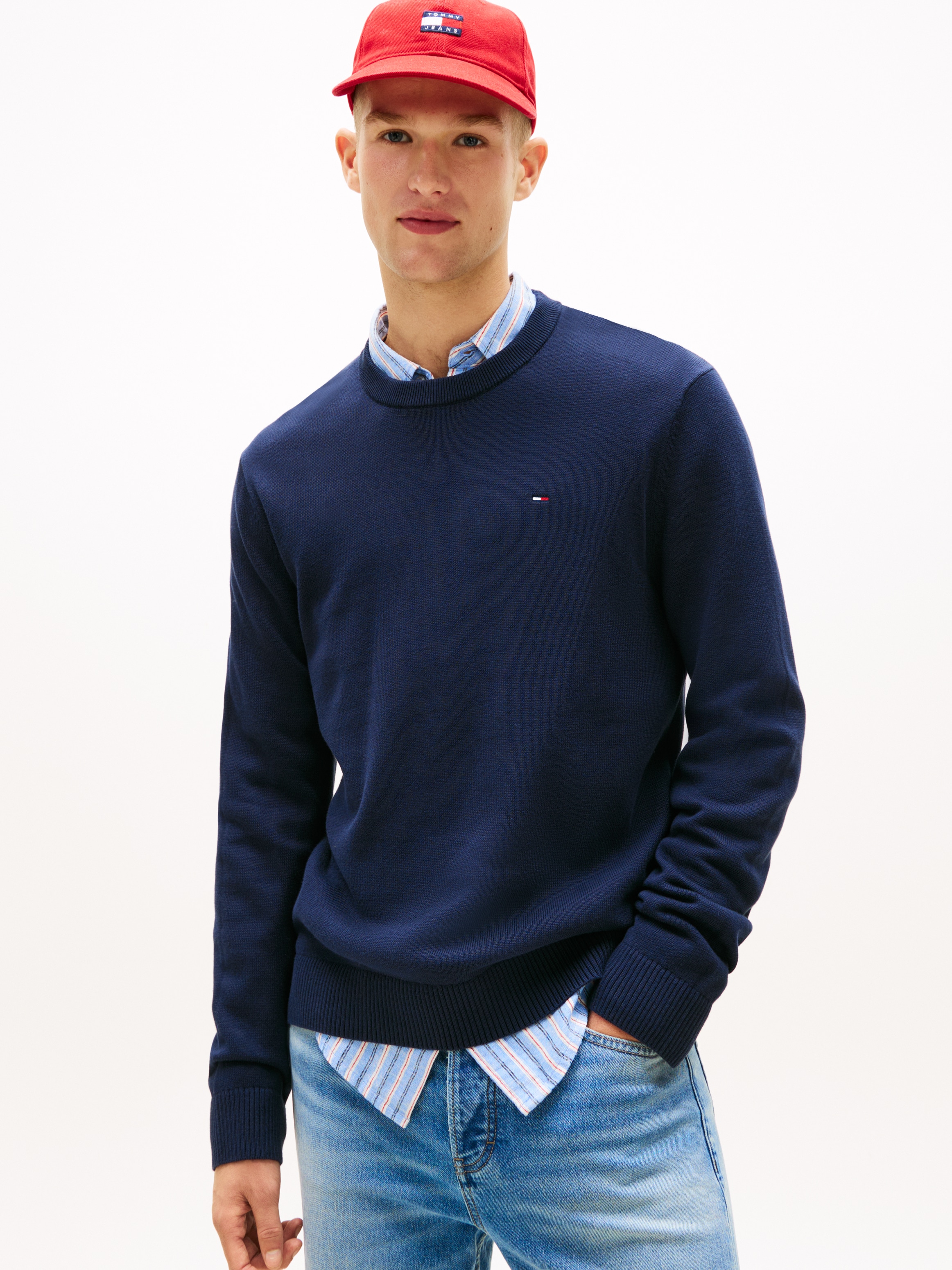 Tommy Jeans Strickpullover »TJM SLIM FIT LIGHT SWEATER« Slim fit mit Rundhalsausschnitt