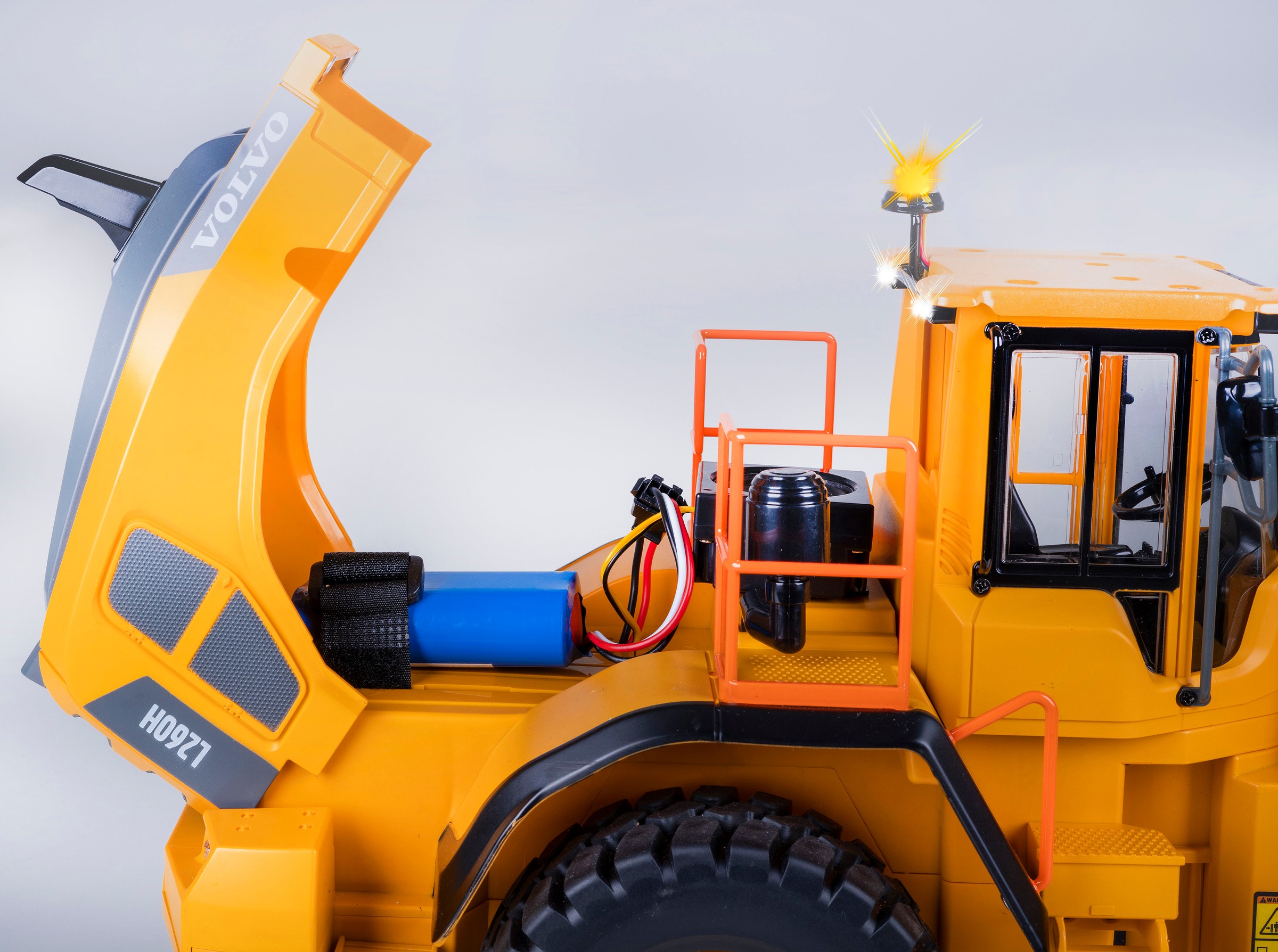 Jamara RC-Bagger »Radlader Volvo L260H Metal 2,4GHz«, LED-Licht; Maßstab 1:14