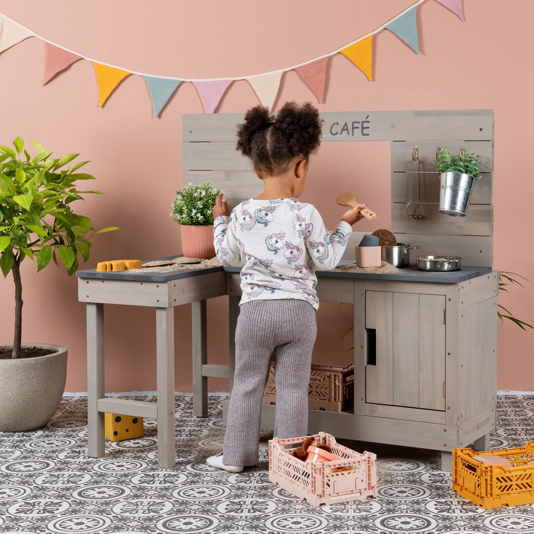 MUDDY BUDDY® Outdoor-Spielküche »Matschküche Coffee Corner« Dieses Produkt besteht aus FSC®-zertifiziertem Material.
