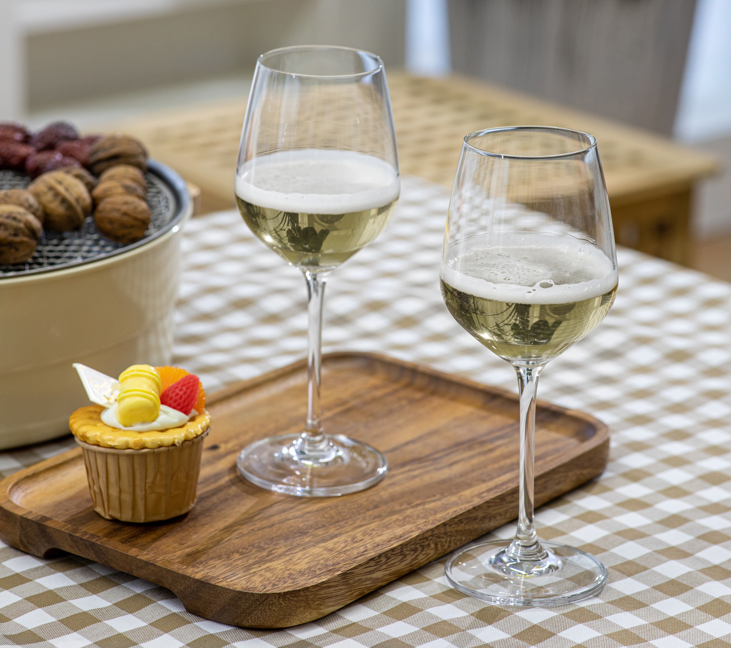 ECHTWERK Weißweinglas »Set, ca. 370 ml«, (Set, 6 tlg.), aus hochwertigem Glas mit zeitlosem Design
