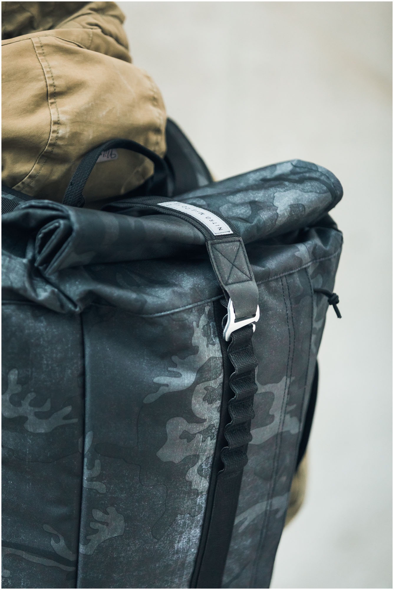 NITRO Freizeitrucksack »Scrambler«, Rucksack für Alltag, Arbeit & Reise mit Roll-Top, Cityrucksack