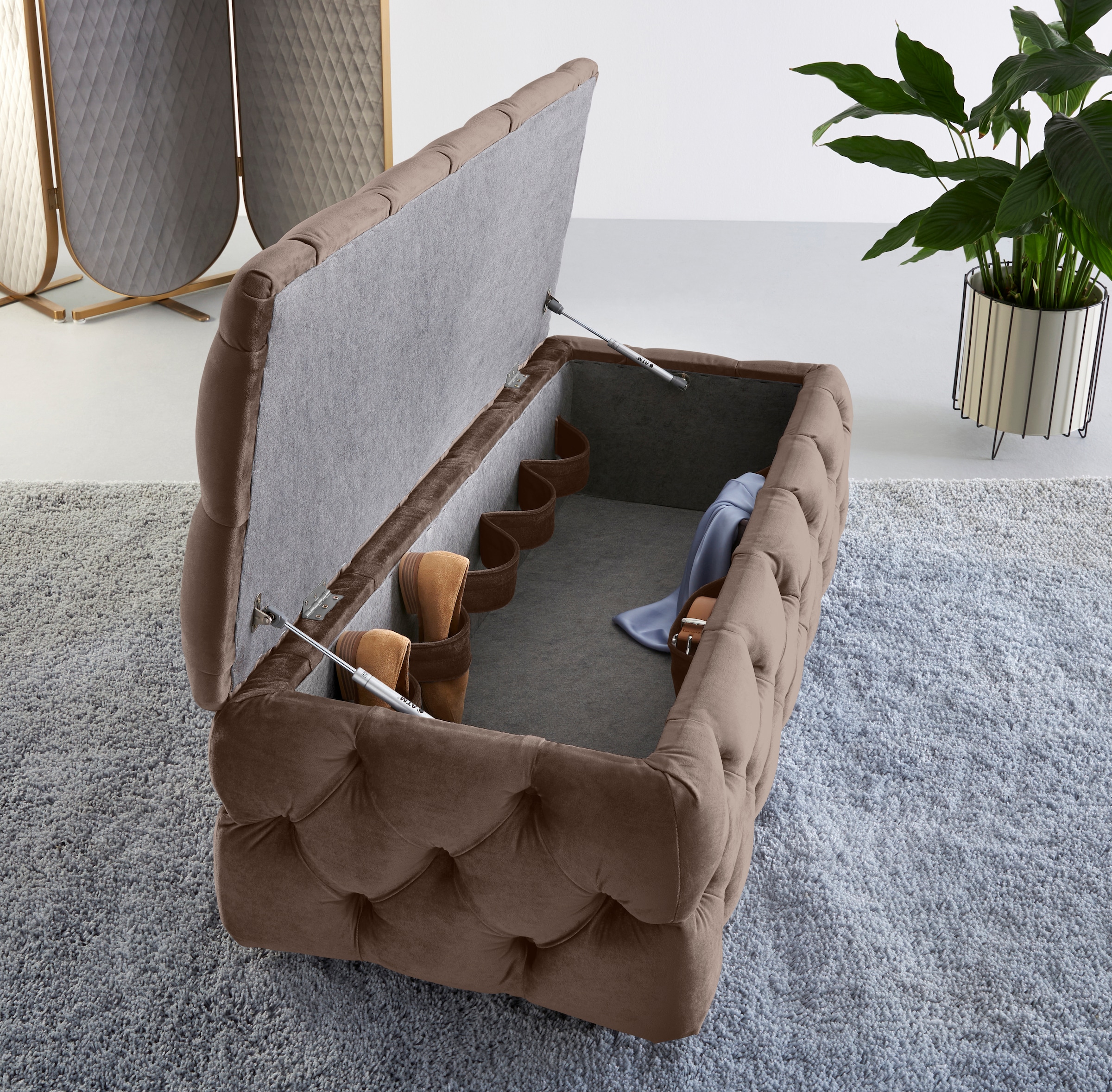 Guido Maria Kretschmer Home&Living Polsterhocker »KALINA, hochwertige Knopfheftung, B/T/H: 120/55/45 cm«, mit Staufach und innenliegenden Laschen zur besseren Aufbewahrung