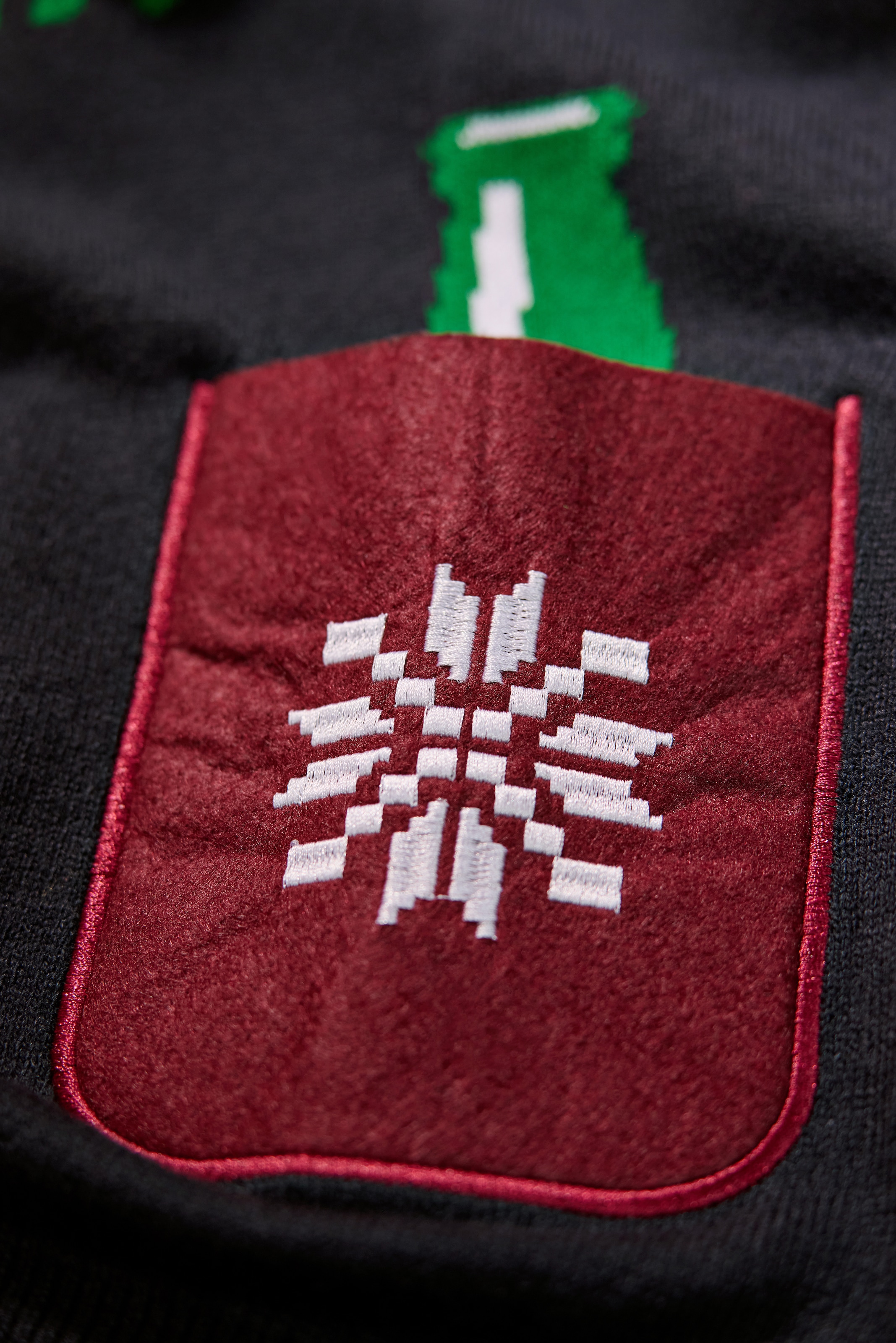 LINDBERGH Pullunder mit weihnachtlichem Intarsien Muster