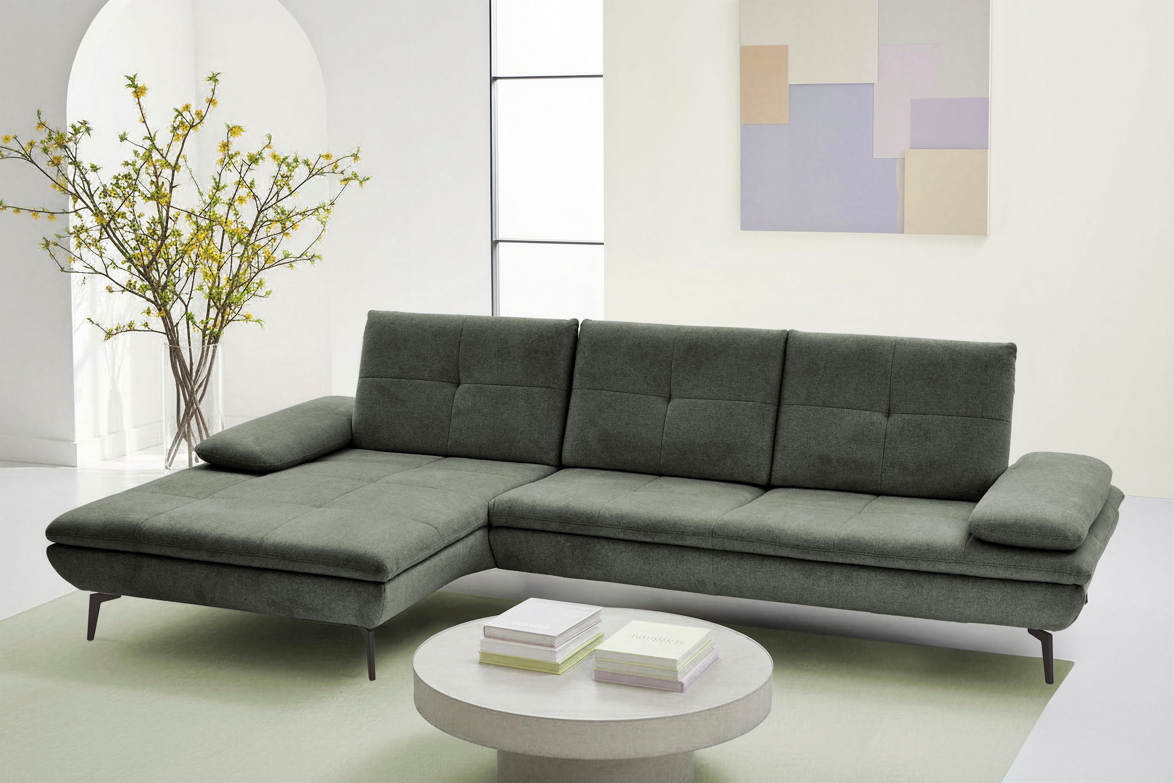 Die PlanBar Ecksofa »MP-IN23002 L-Form« wahlweise mit Armteil- und Sitztiefenverstellung