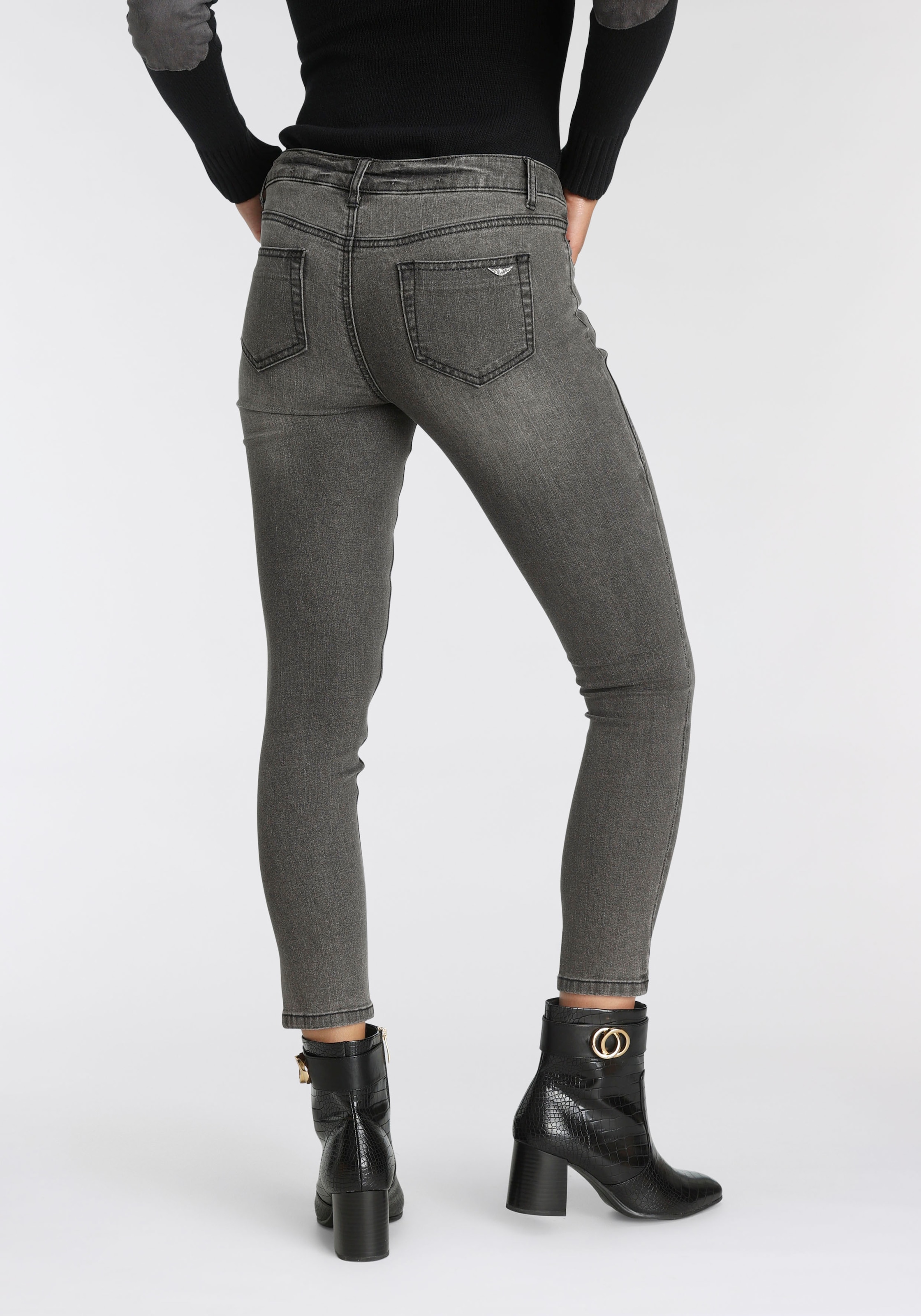 Arizona Skinny-fit-Jeans »mit Keileinsätzen«, extra-enger Beinschnitt, niedrige Leibhöhe