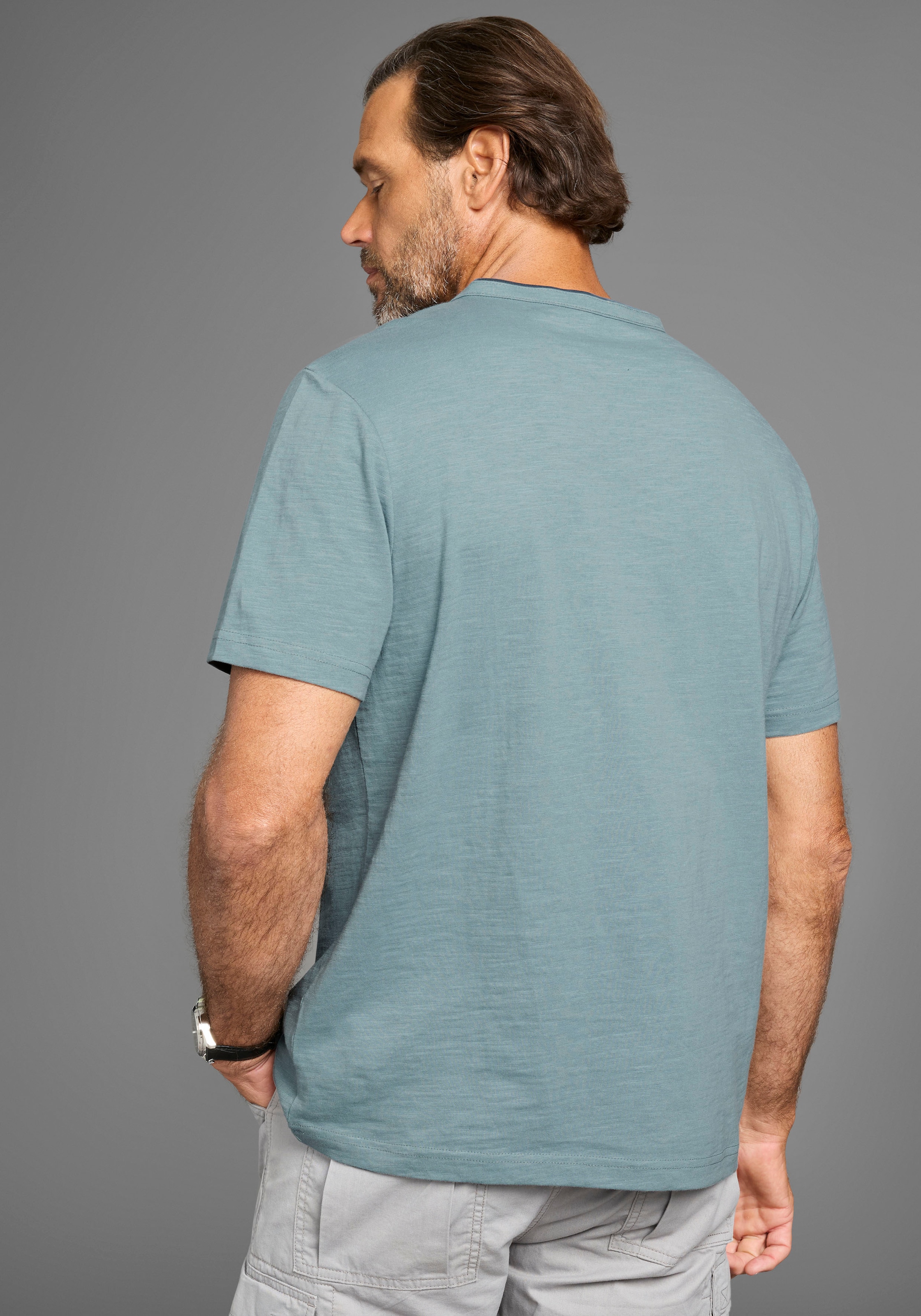 Man's World Henleyshirt, mit Stehkragen-Optik und funktionaler Knopfleiste