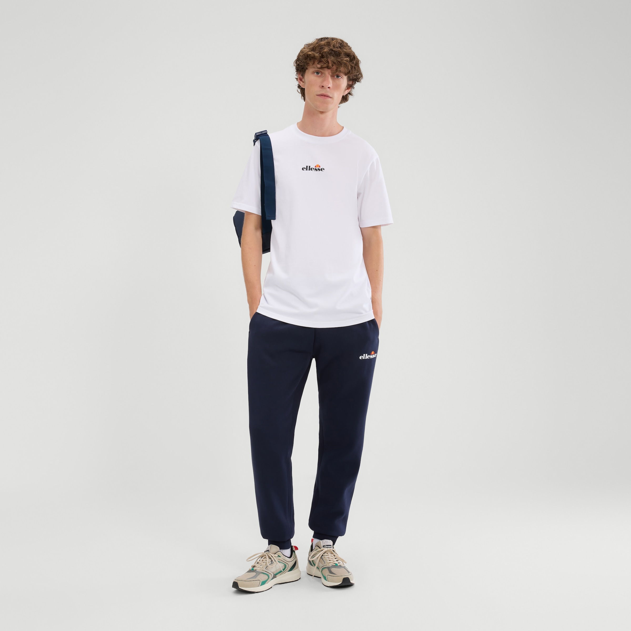 Ellesse T-Shirt »OLLIO 2 TEE« sportlicher Stil, mit Rundhalsausschnitt, Kurzarm-Design