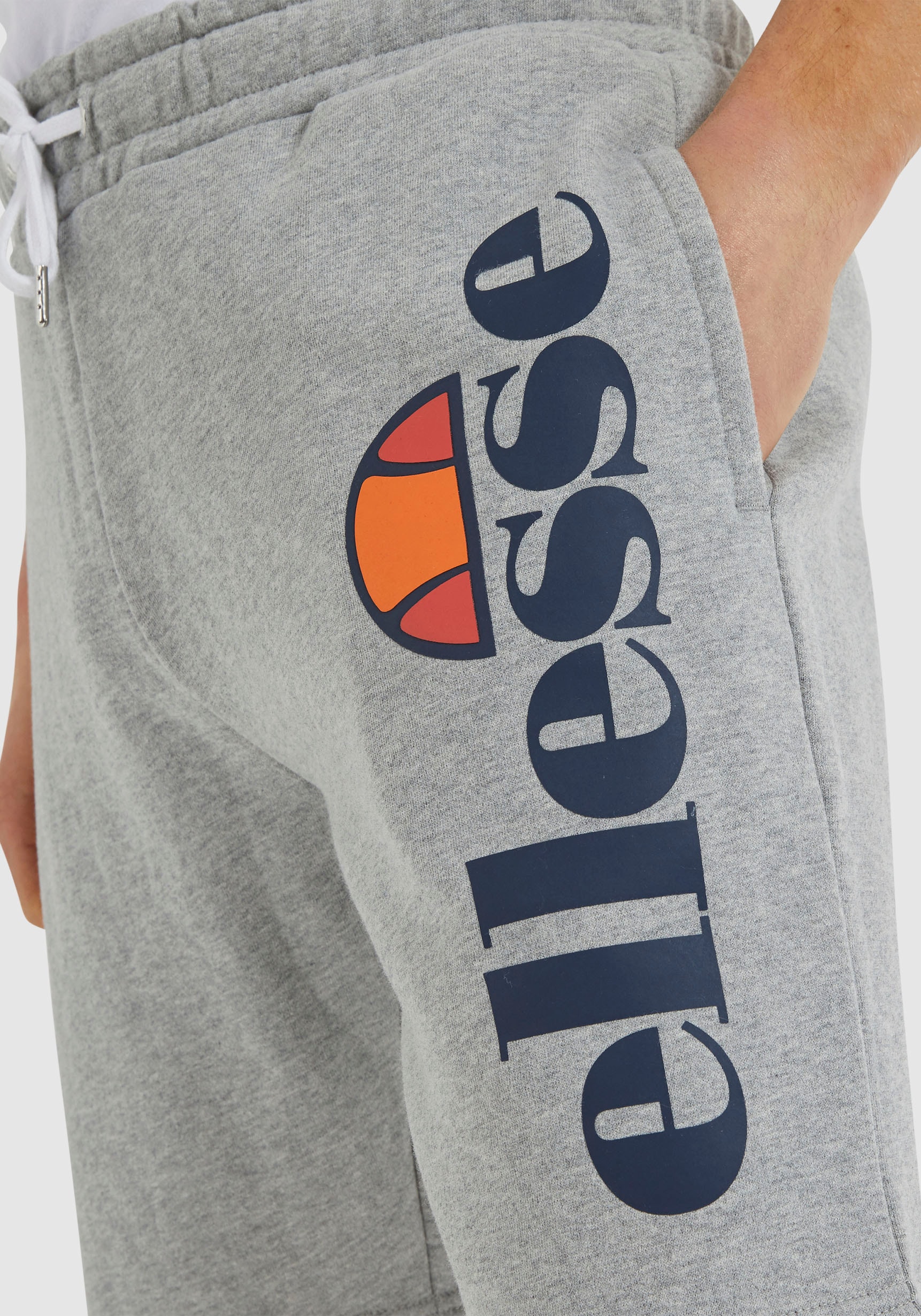 Ellesse Sweatshorts »BOSSINI FLEECE SHORT«  mit Eingrifftaschen, aus Baumwolle und Polyester