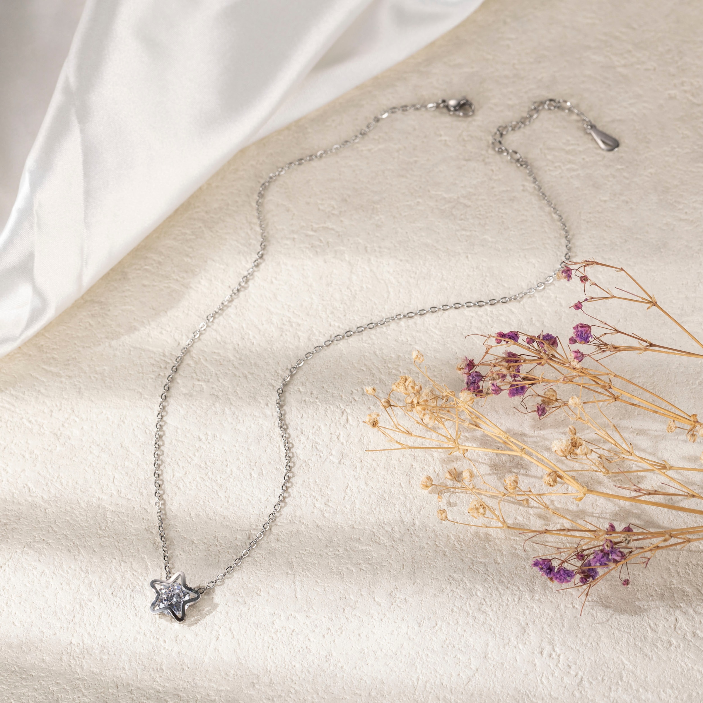 Firetti Kette mit Anhänger »Schmuck Geschenk Edelstahl Halsschmuck Halskette Ankerkette Stern« mit Zirkonia (synth.)