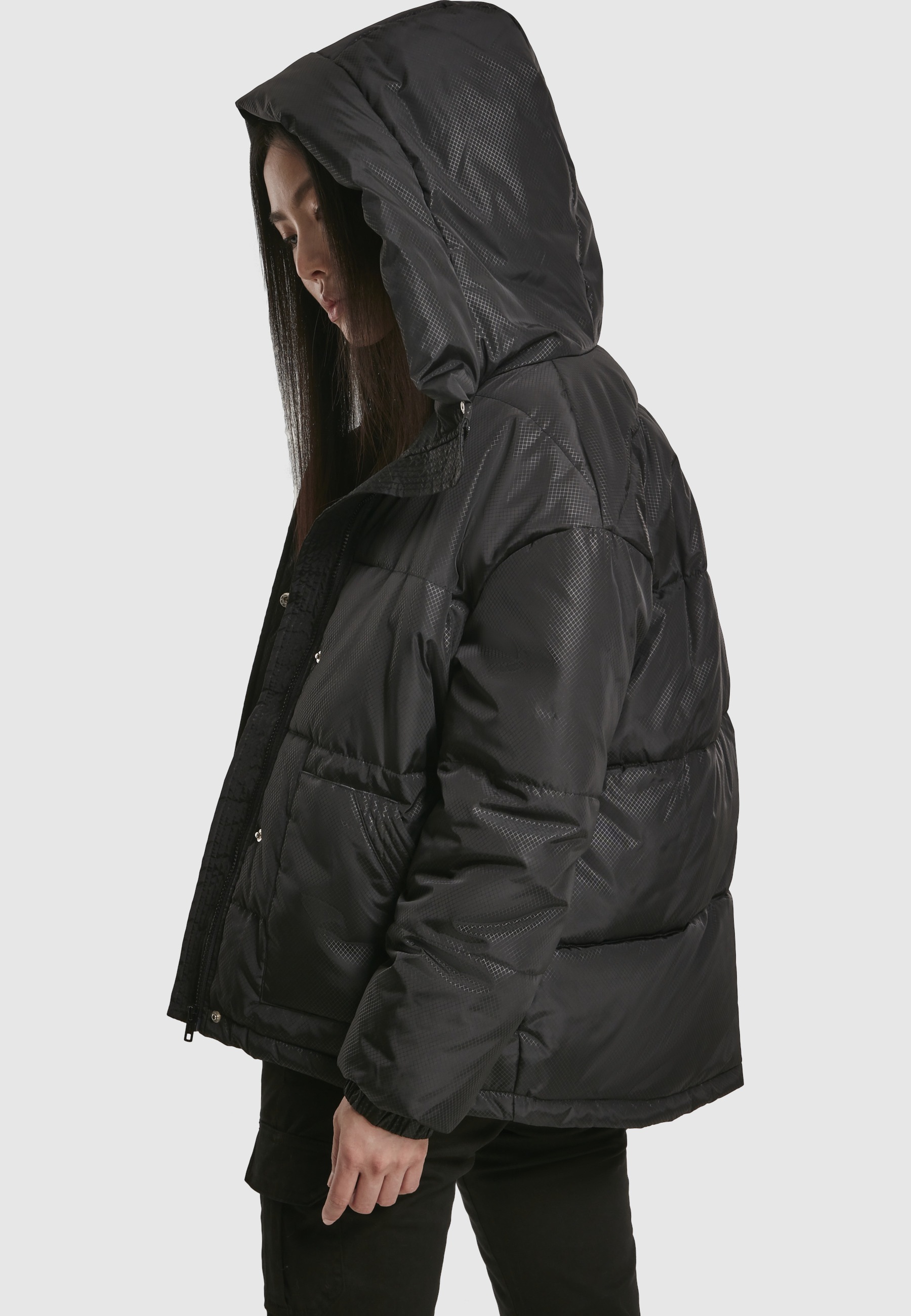 URBAN CLASSICS Winterjacke »Urban Classics Damen Ladies Oversized Hooded Puffer« 1 Stk. tlg. mit Kapuze