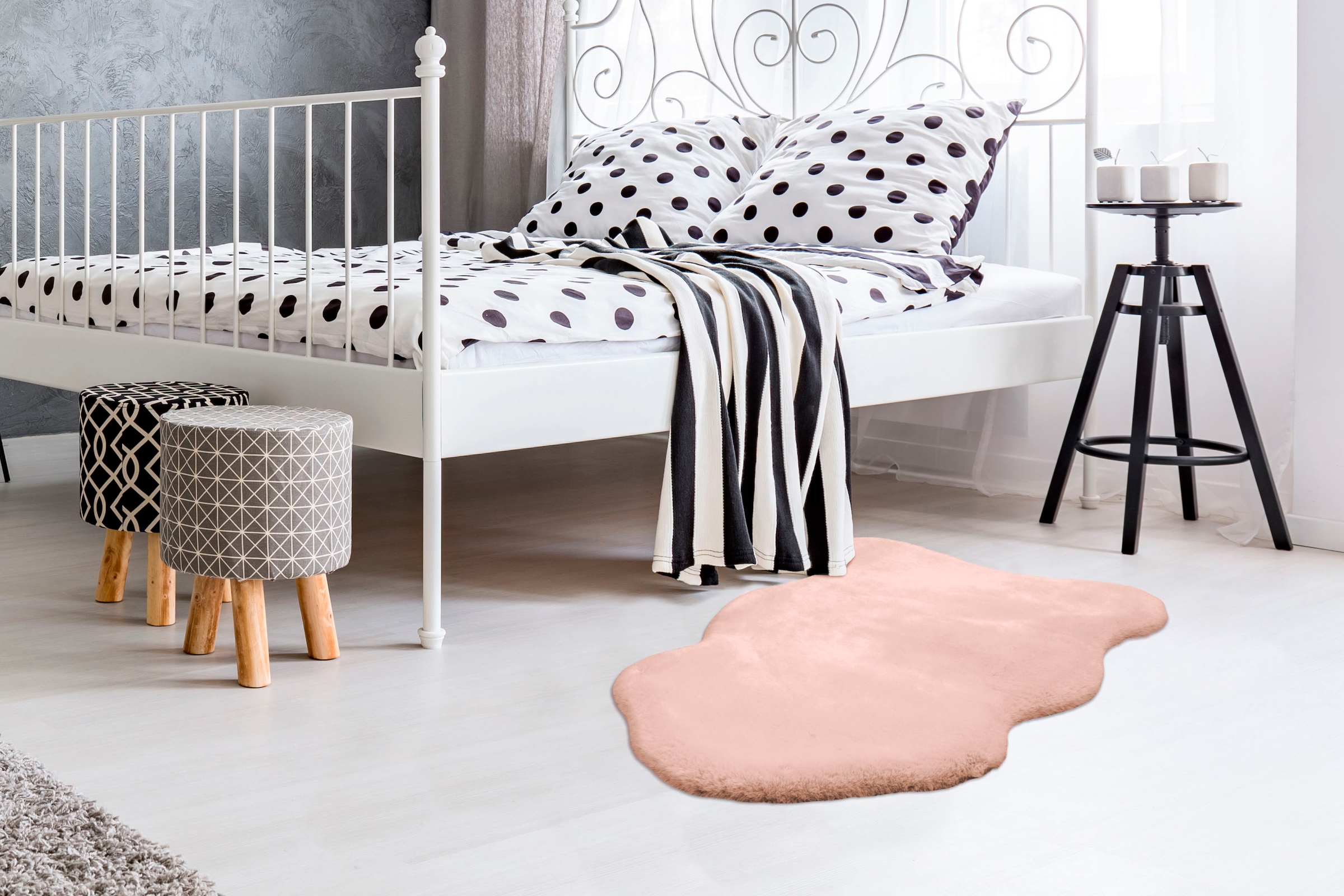 Padiro Fellteppich »Rabbit Light Sheepskin 825«, fellförmig, 23 mm Höhe, weiches Fellteppich-Imitat, Schlafzimmer, Kinderzimmer