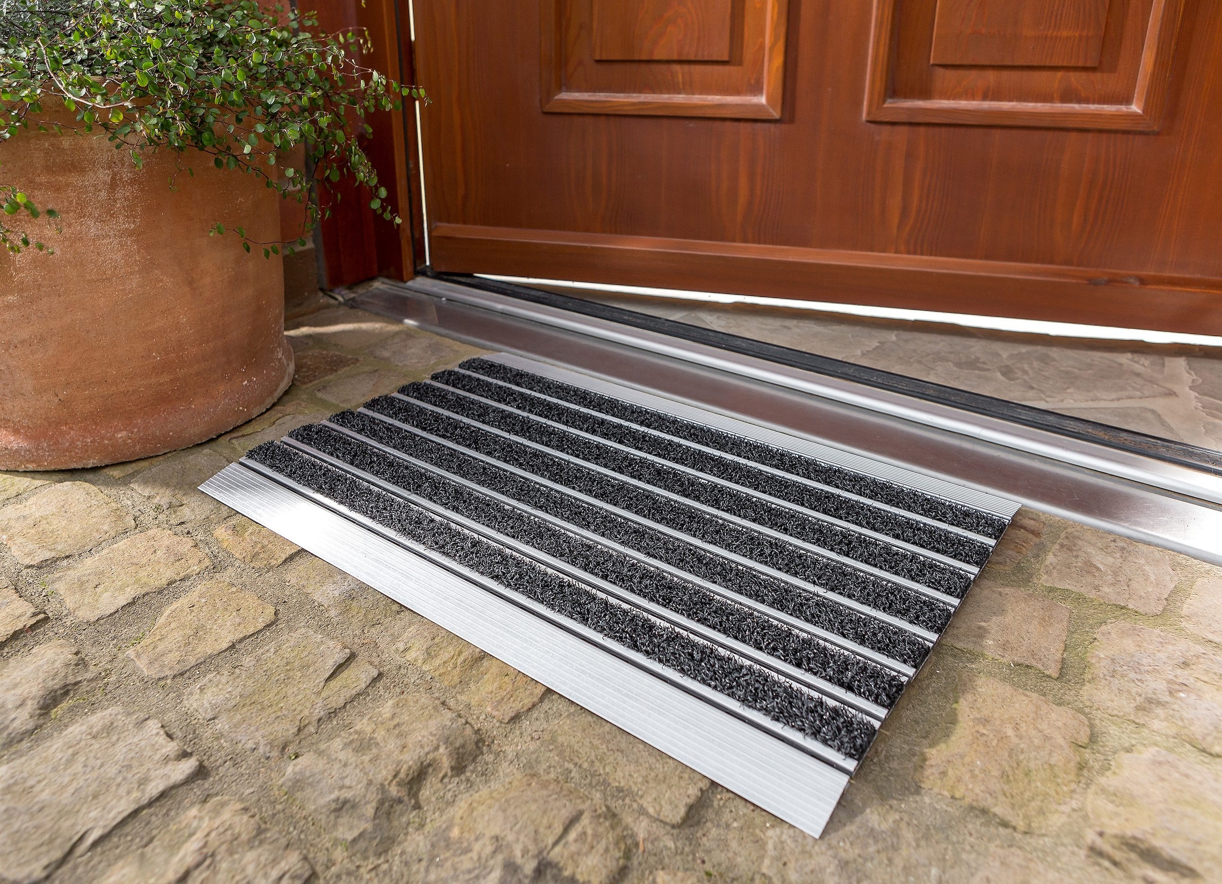 ASTRA Fußmatte »Scraper«, rechteckig, 10 mm Höhe, Schmutzfangmatte, mit Aluminiumrahmen