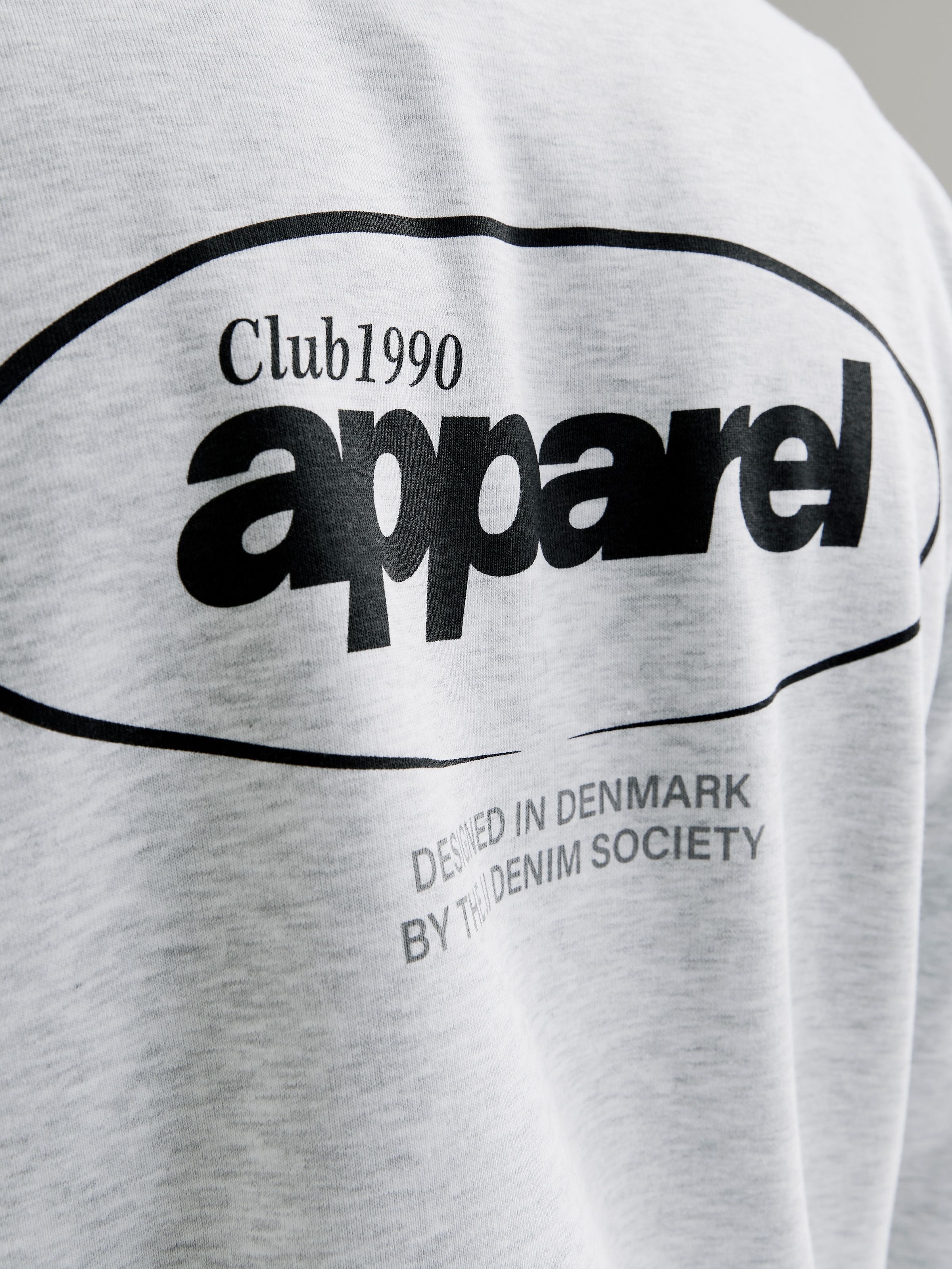 Jack & Jones Sweatshirt »JJEBRADLEY GRAPHIC SWEAT CREW NOOS«, mit Front und Back Print