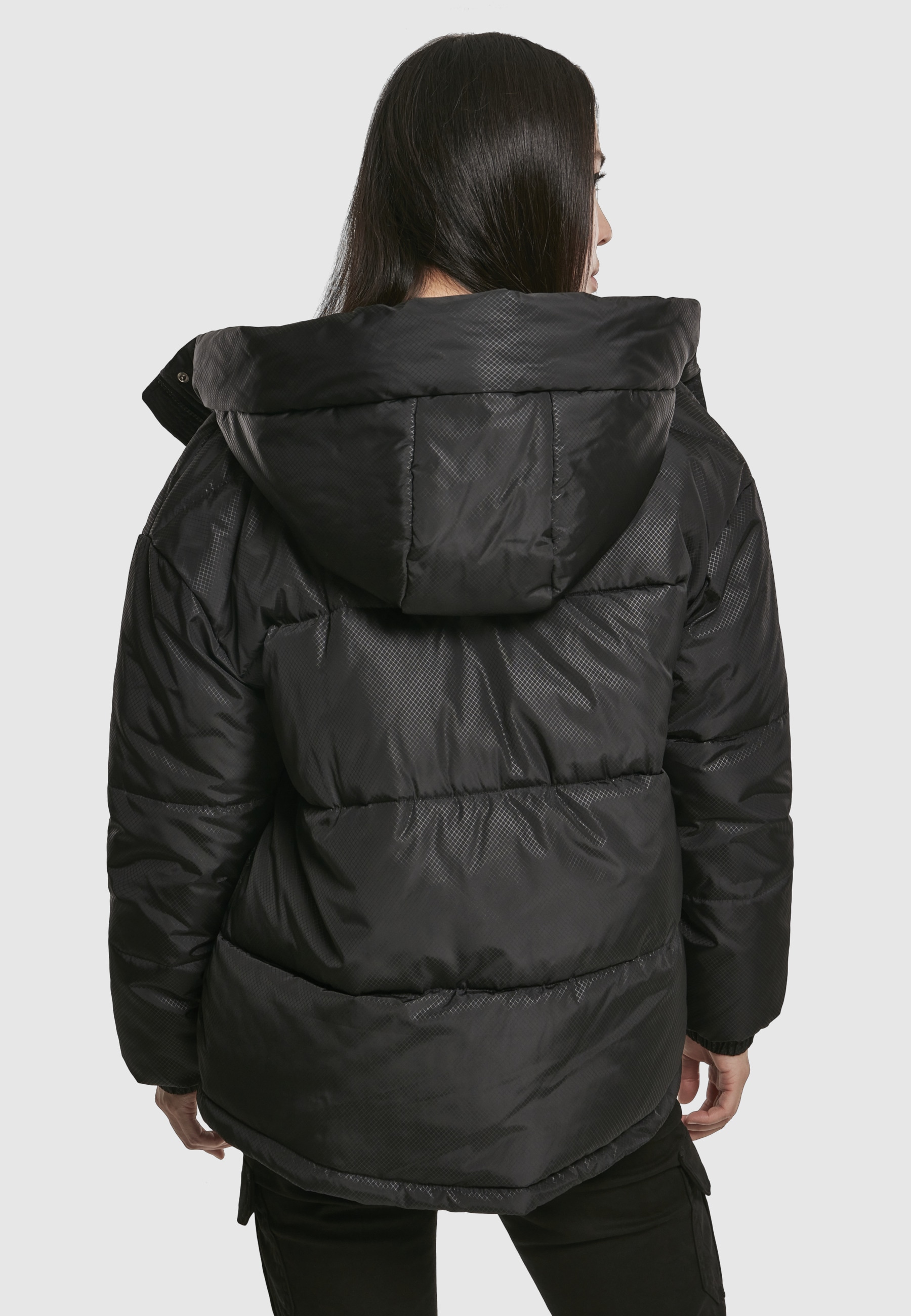 URBAN CLASSICS Winterjacke »Urban Classics Damen Ladies Oversized Hooded Puffer« 1 Stk. tlg. mit Kapuze