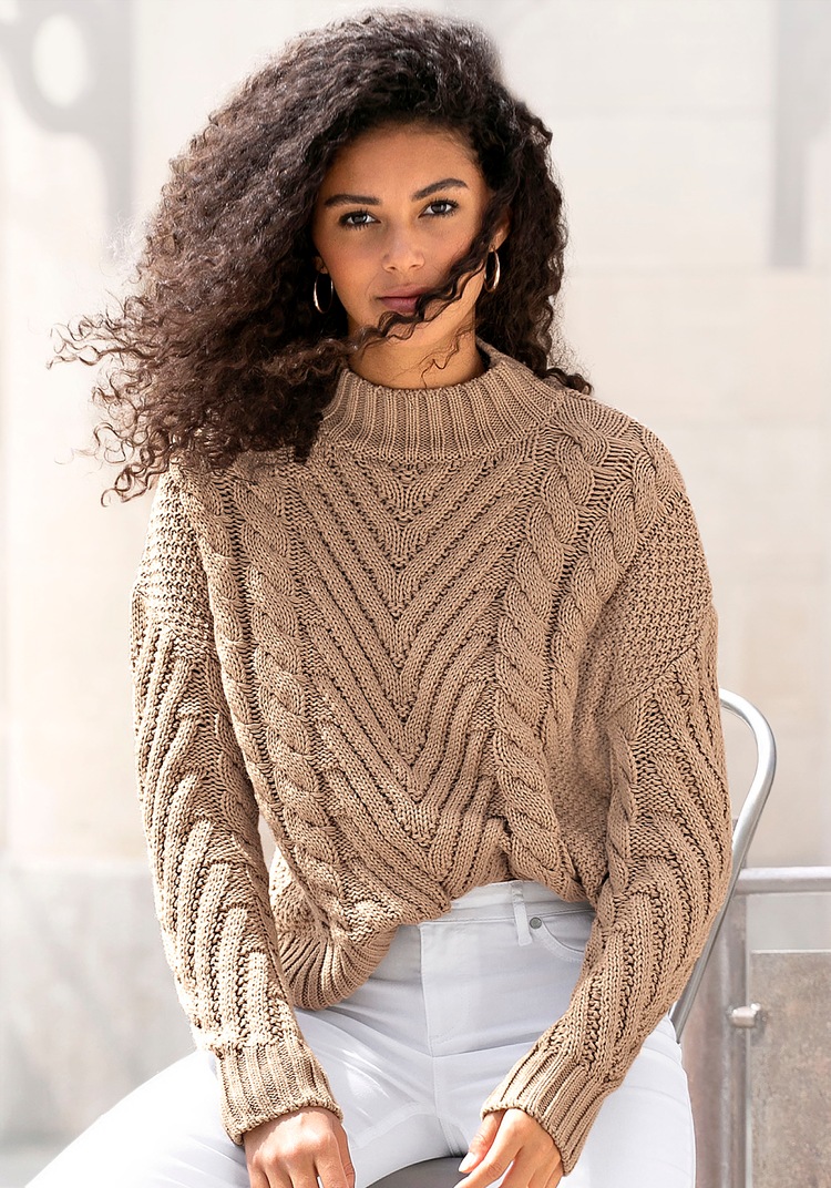 Stehkragenpullover, mit aufwendigem Strickmuster