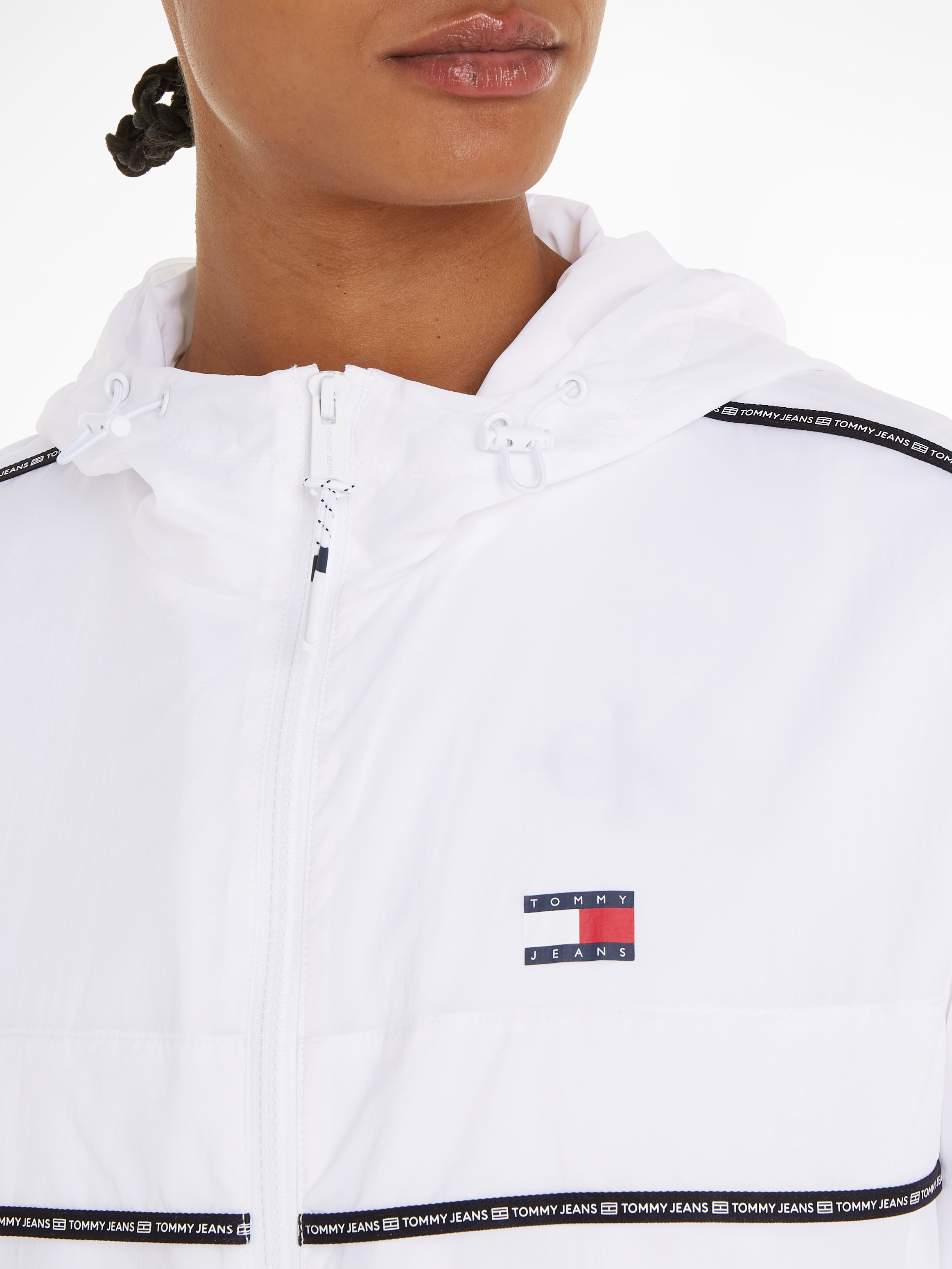 Tommy Jeans Curve Windbreaker »TJW CHICAGO TAPE WINDBREAKER EXT«, Große Größen