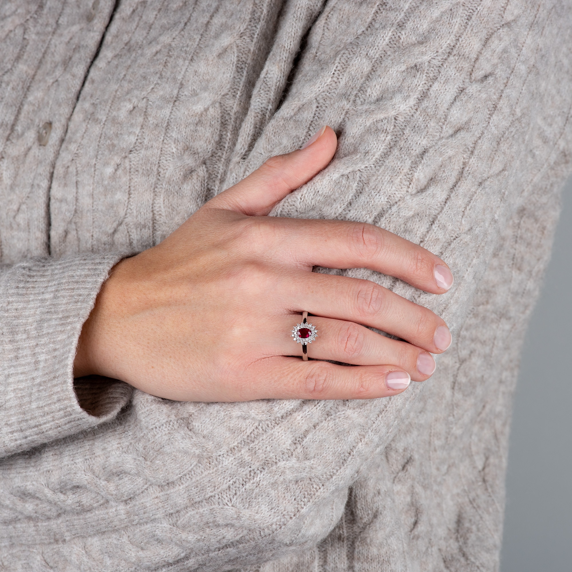 Orolino Fingerring »Gold 585 mit 32x Brillant zus. 0,20ct. und Rubin«