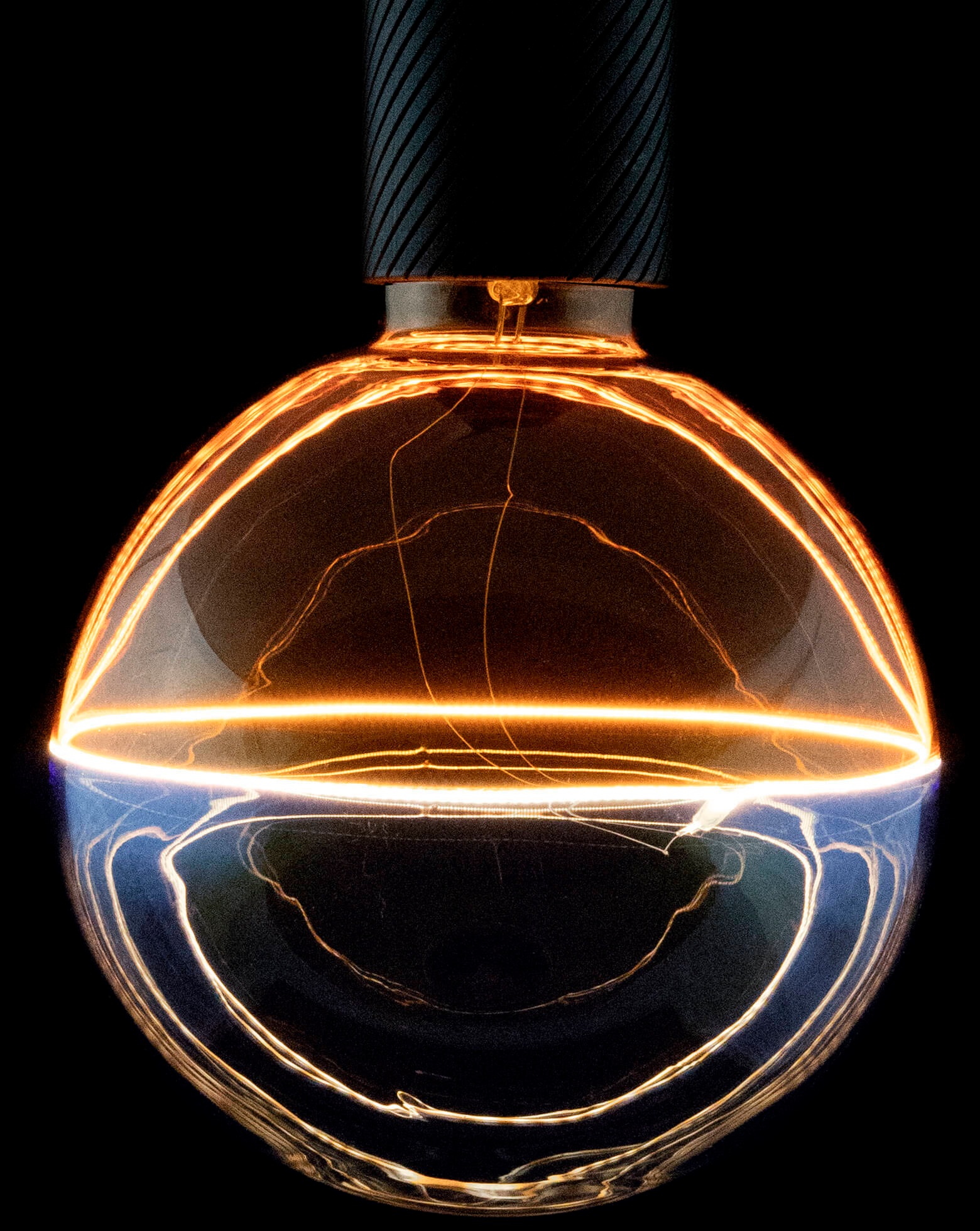 SEGULA LED-Leuchtmittel »LED Illusion Globe 145 2tones amber blue«, E27, 1 St., Extra-Warmweiß, 2-farbiges Glas