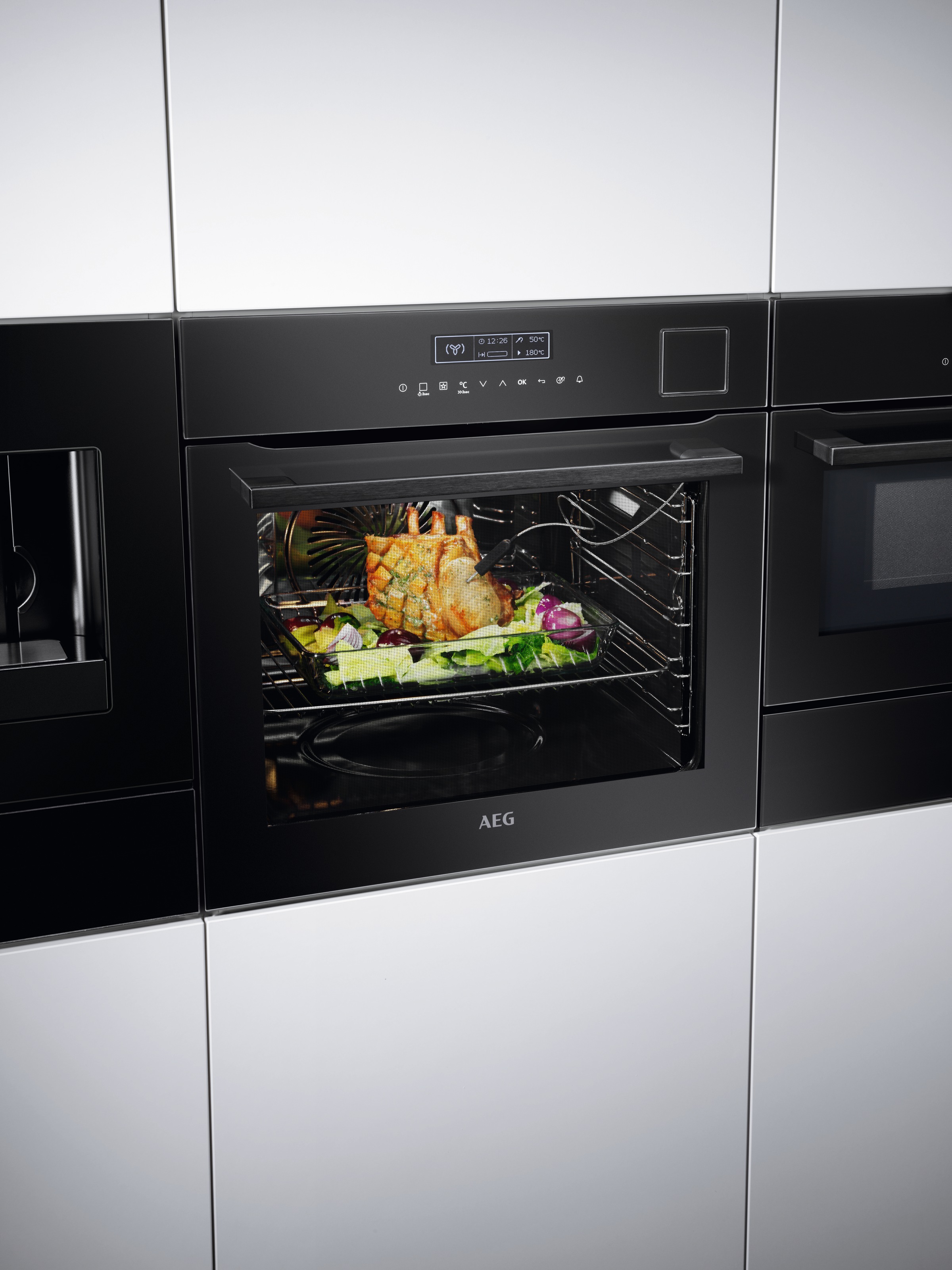 AEG Einbaubackofen Serie 9000 »BSE792220B«, mit Vollauszug, Steam Clean, SteamPro - Dampf- und Sous Vide-Garen, Kerntemperatursensor, Touch