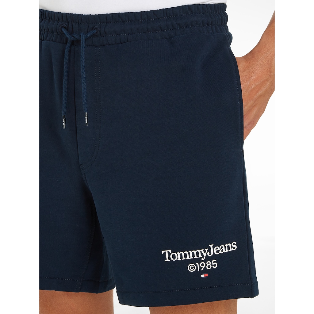 Tommy Jeans Plus Sweatshorts »TJM ENTRY GRAPHIC SHORT EXT«