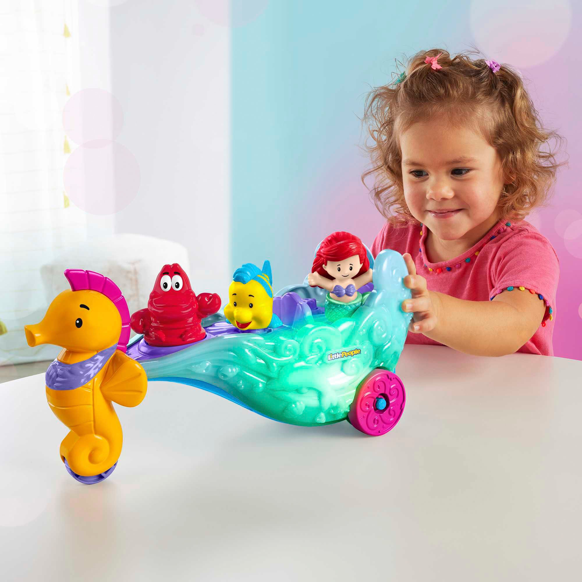 Fisher-Price® Lernspielzeug »Little People Arielle Kutsche Musikspielzeug«, mit Licht und Sound
